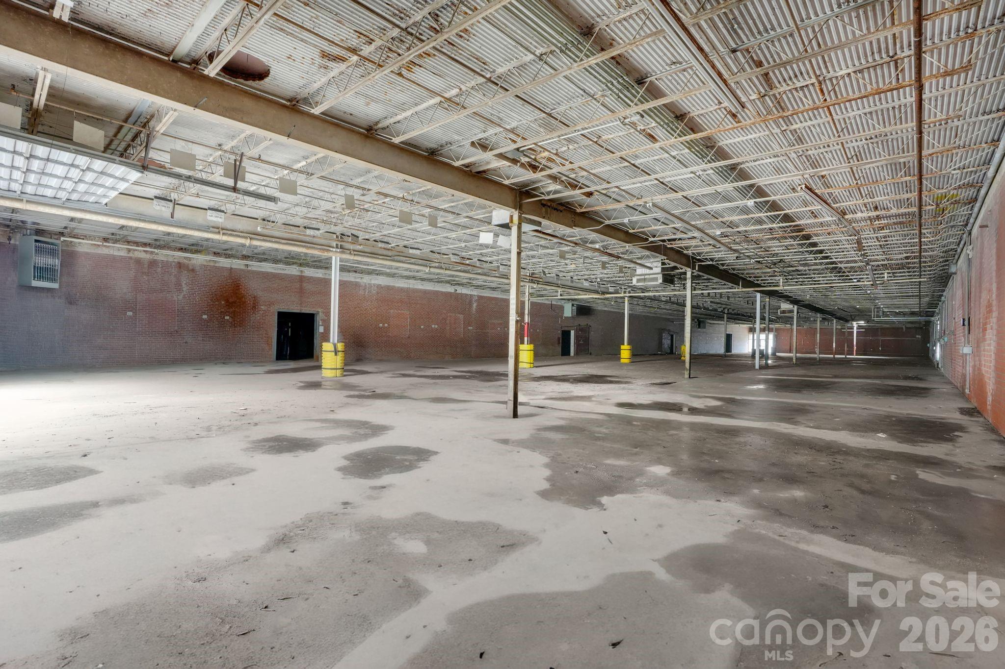 900 W Academy Street Property Photo 11