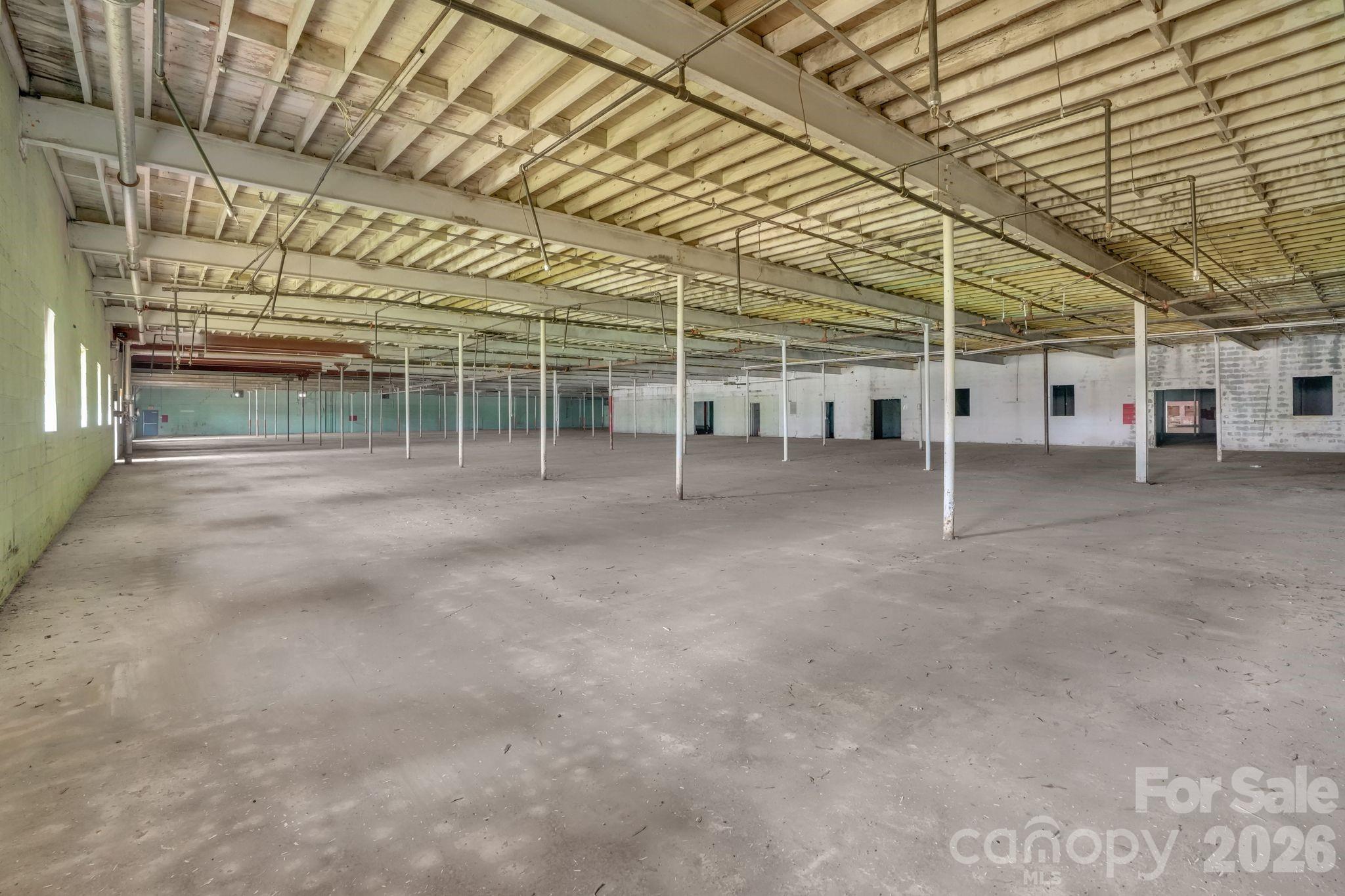 900 W Academy Street Property Photo 17