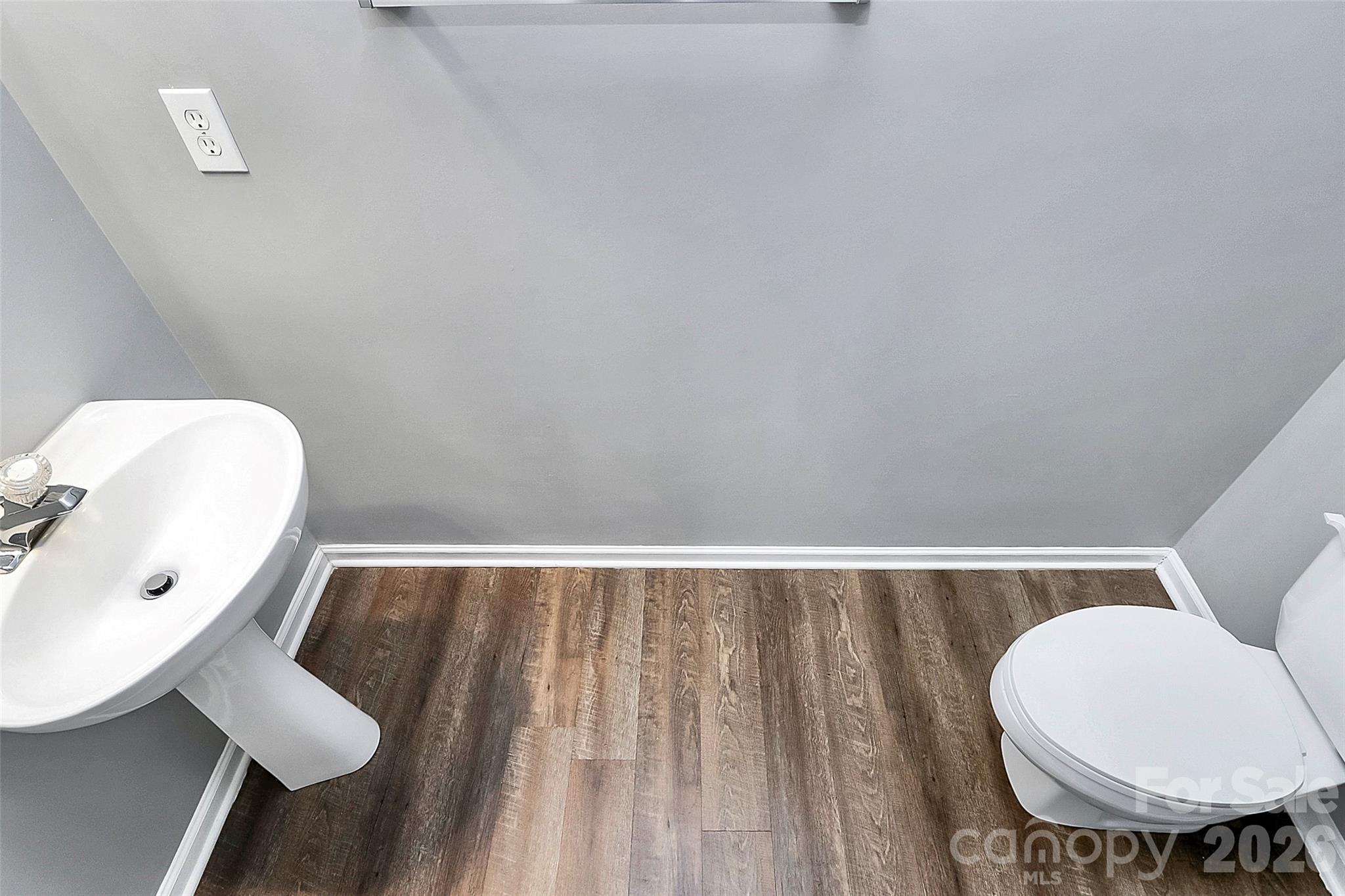 10739 Holly Ridge Boulevard Property Photo 8