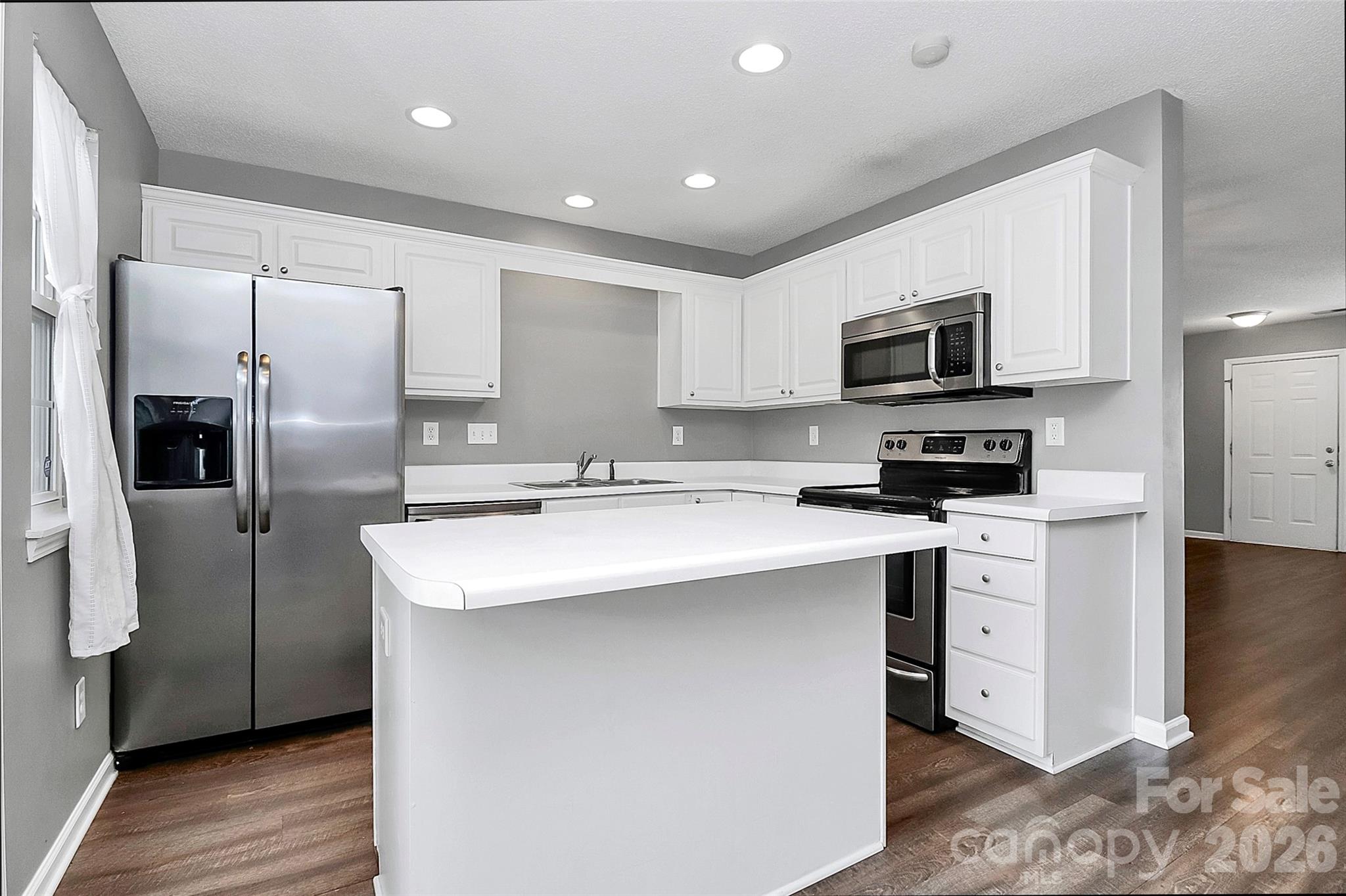 10739 Holly Ridge Boulevard Property Photo 13