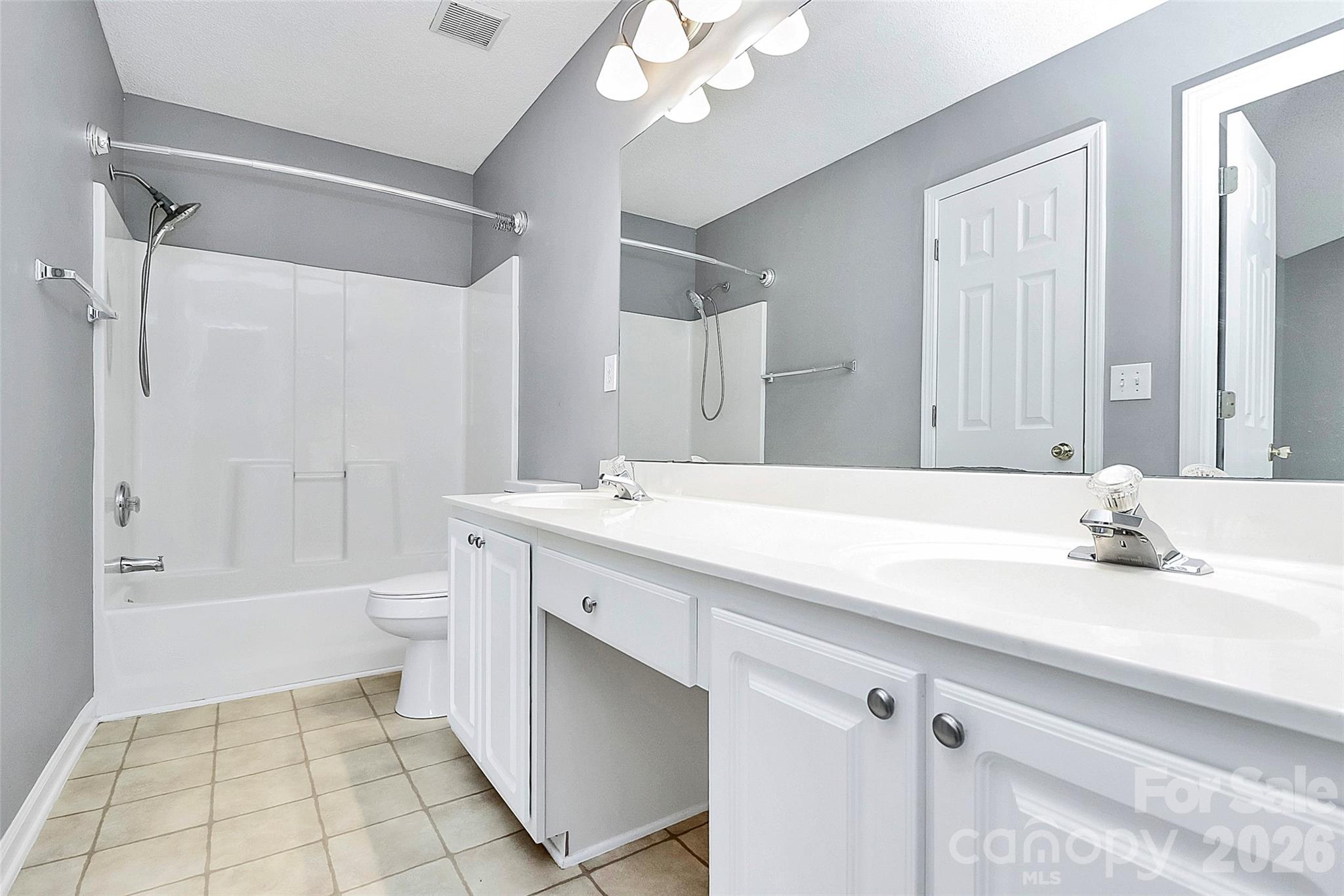10739 Holly Ridge Boulevard Property Photo 28