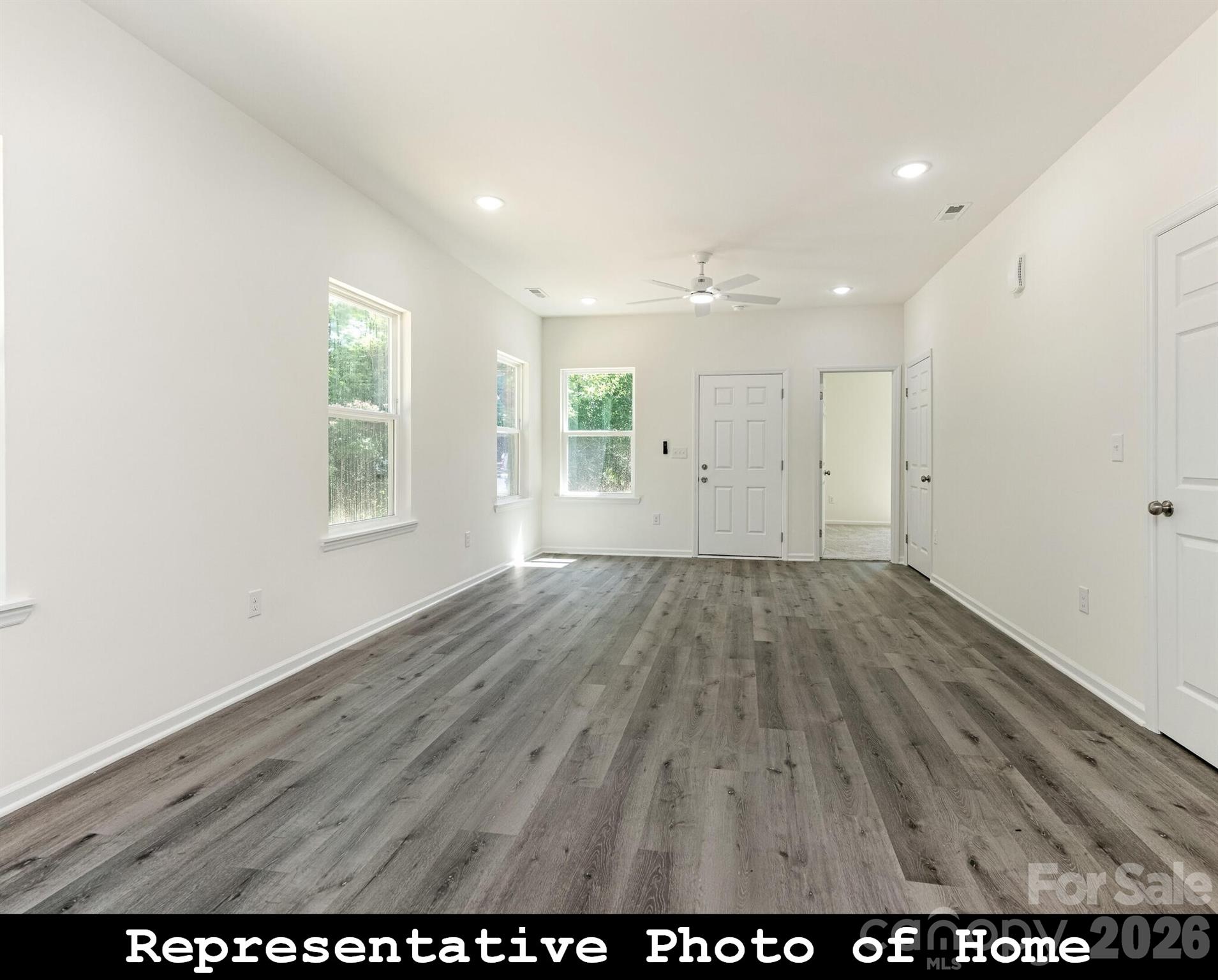 962 S Hoskins Road Property Photo 9