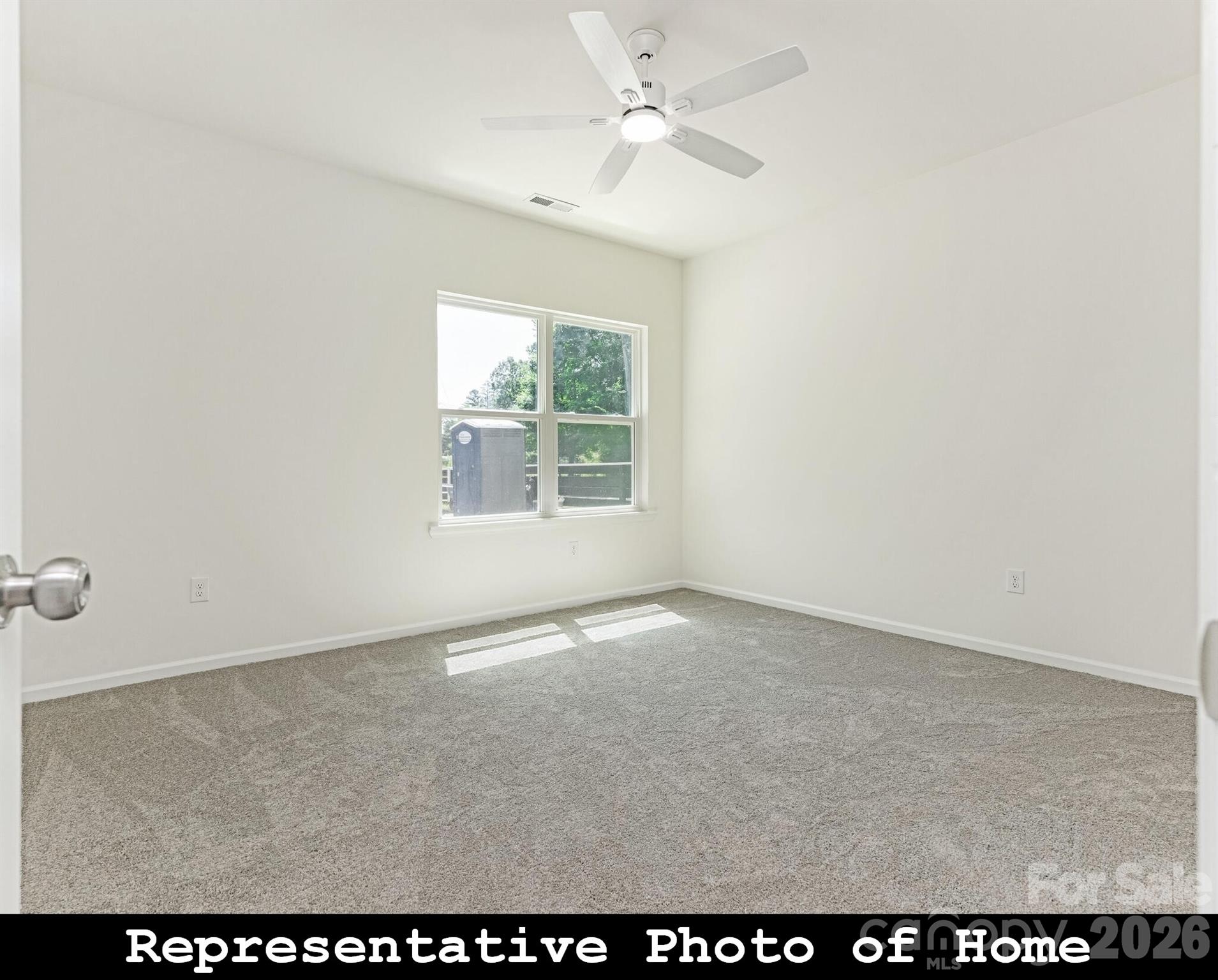 962 S Hoskins Road Property Photo 16