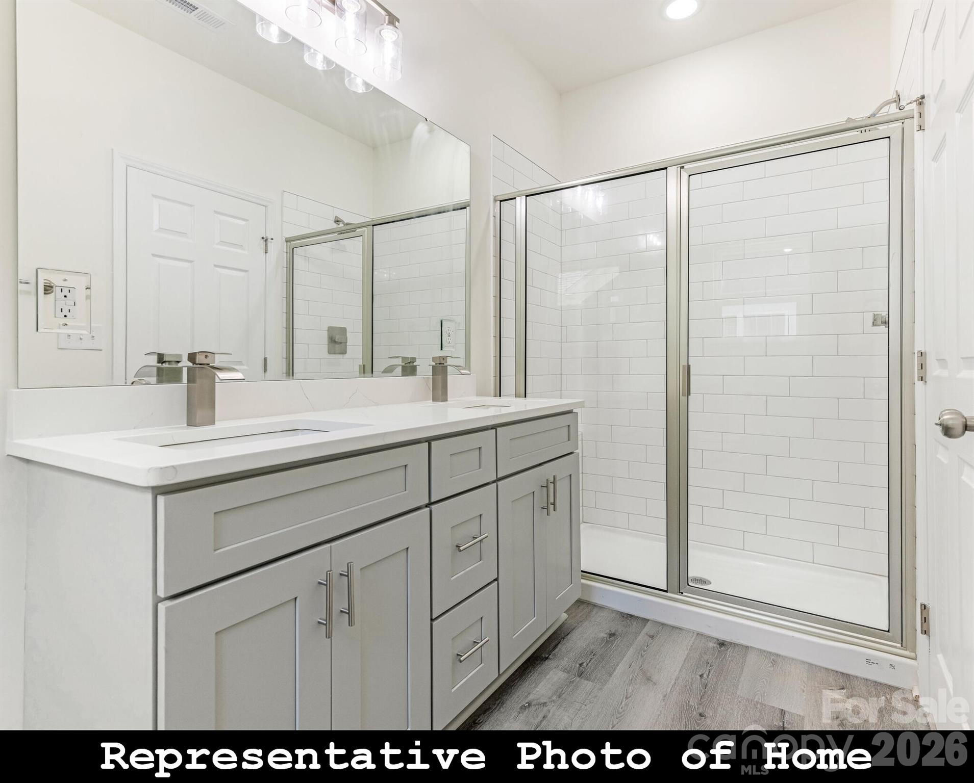 962 S Hoskins Road Property Photo 19