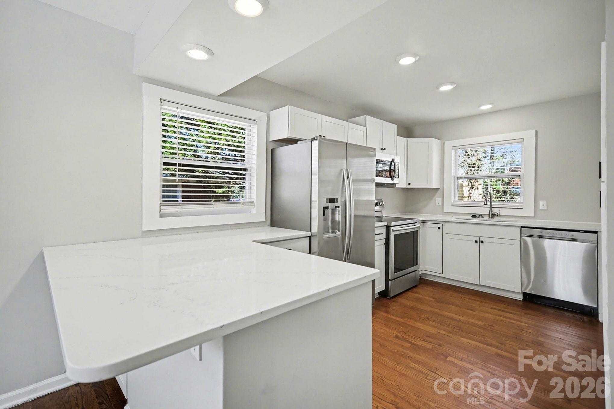 6626 Glenmoor Drive Property Photo 7