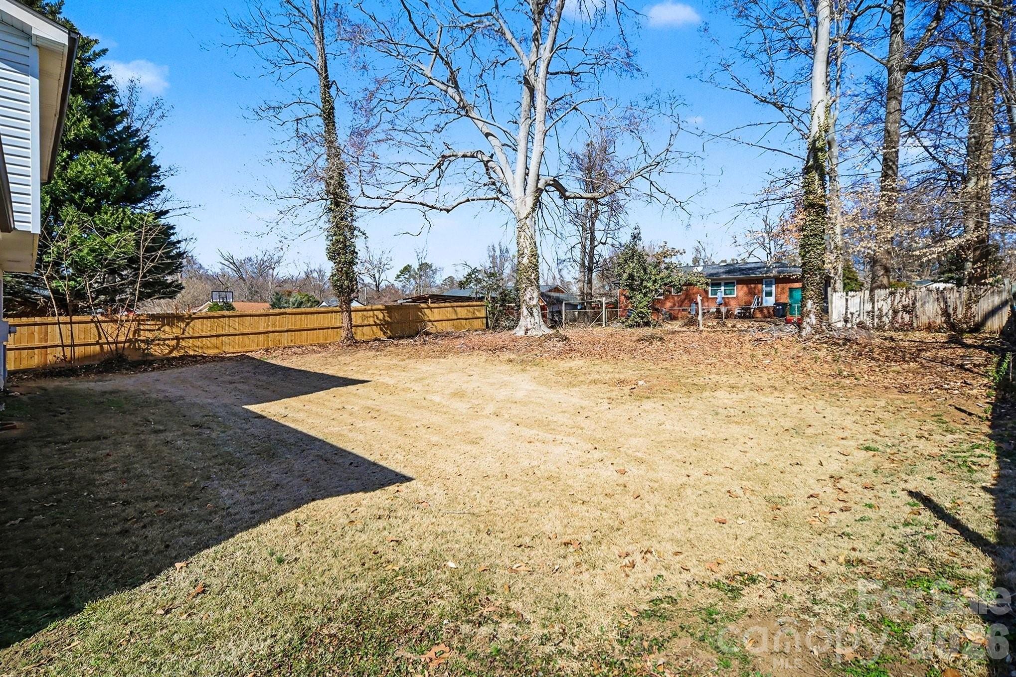 6626 Glenmoor Drive Property Photo 12
