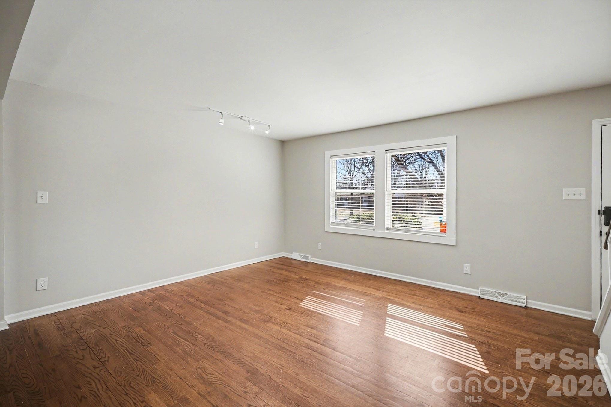 6626 Glenmoor Drive Property Photo 22