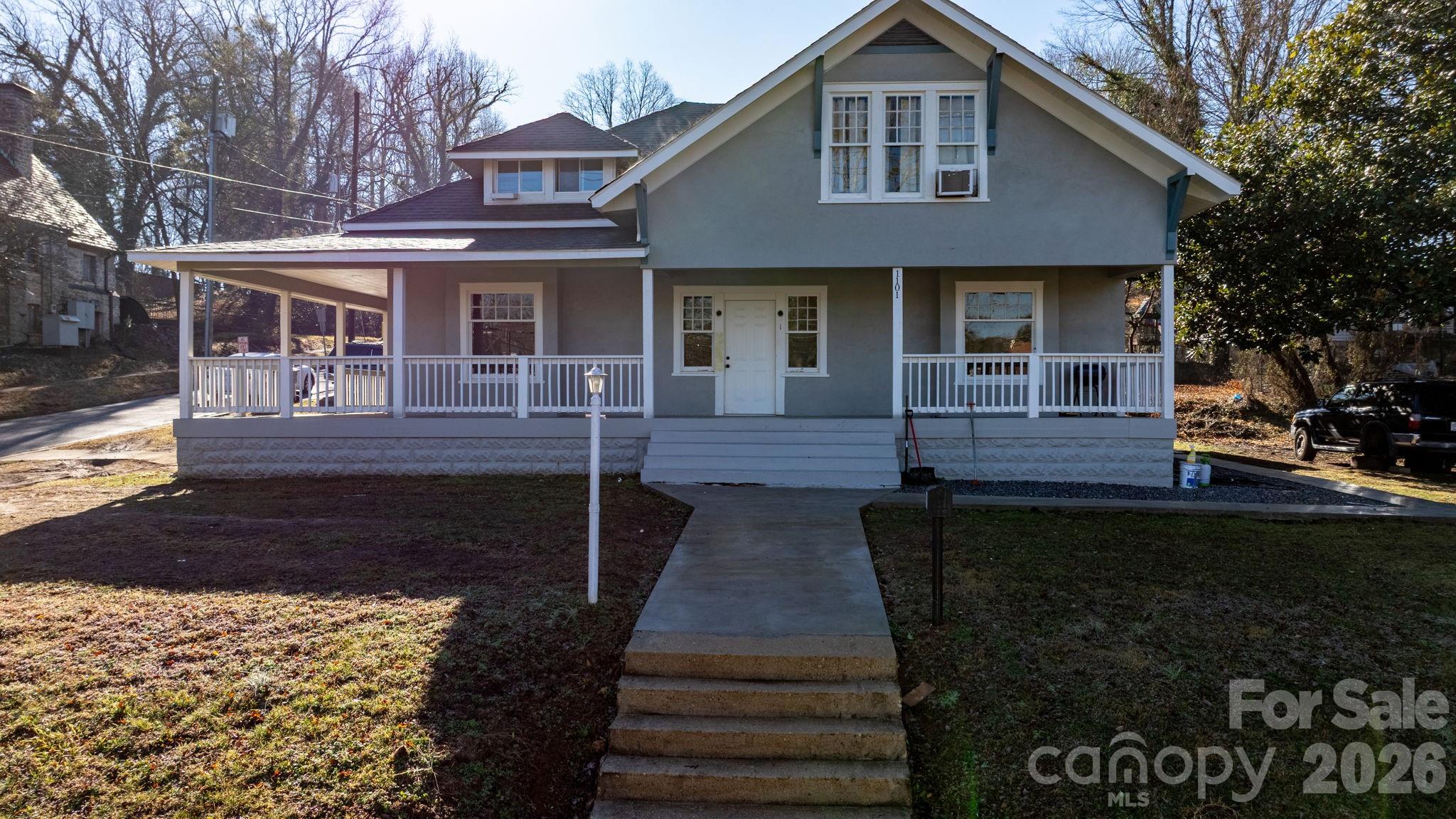 1101 College Avenue Property Photo 1