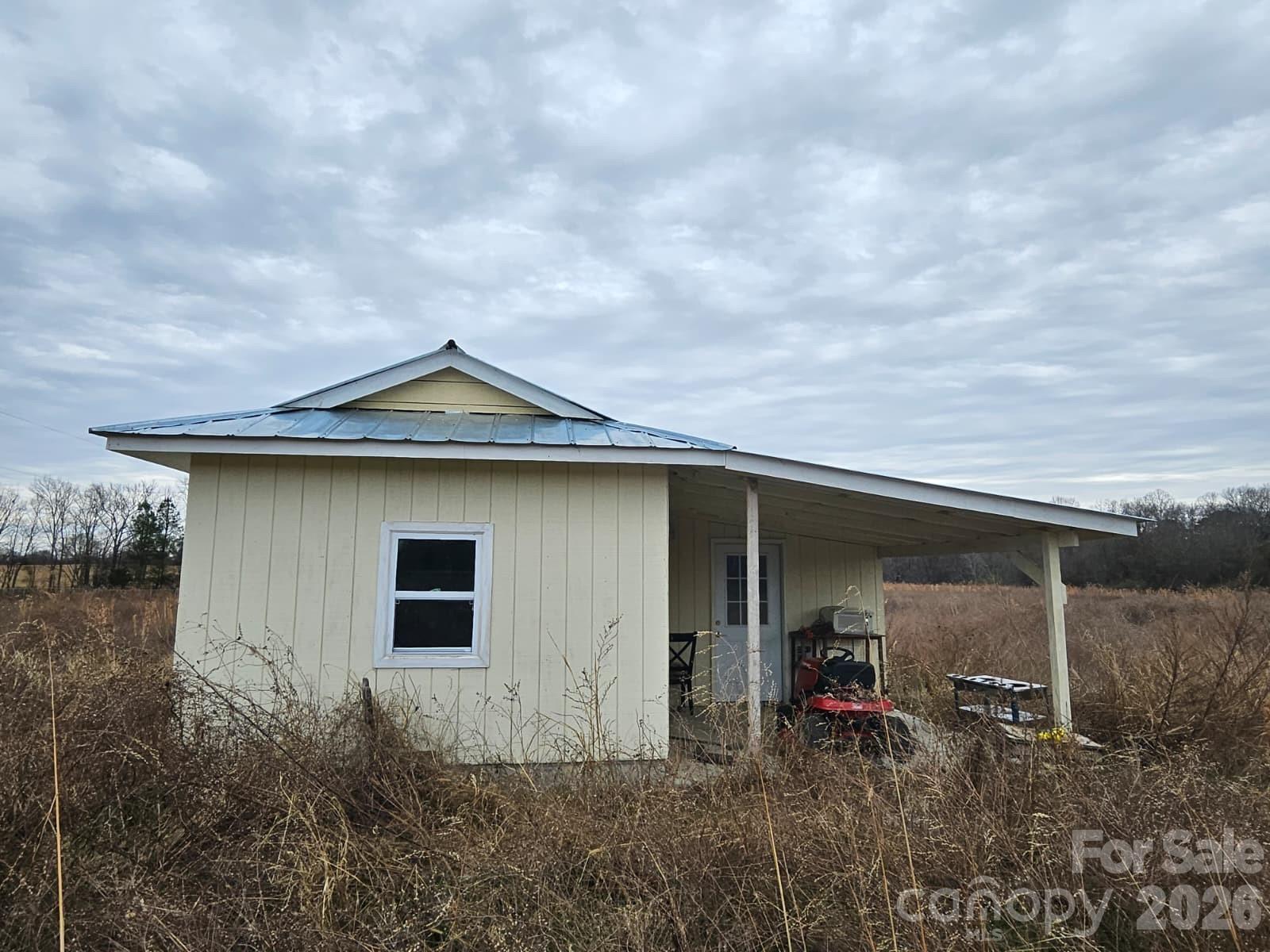 3420 Lanesboro Road Property Photo 2