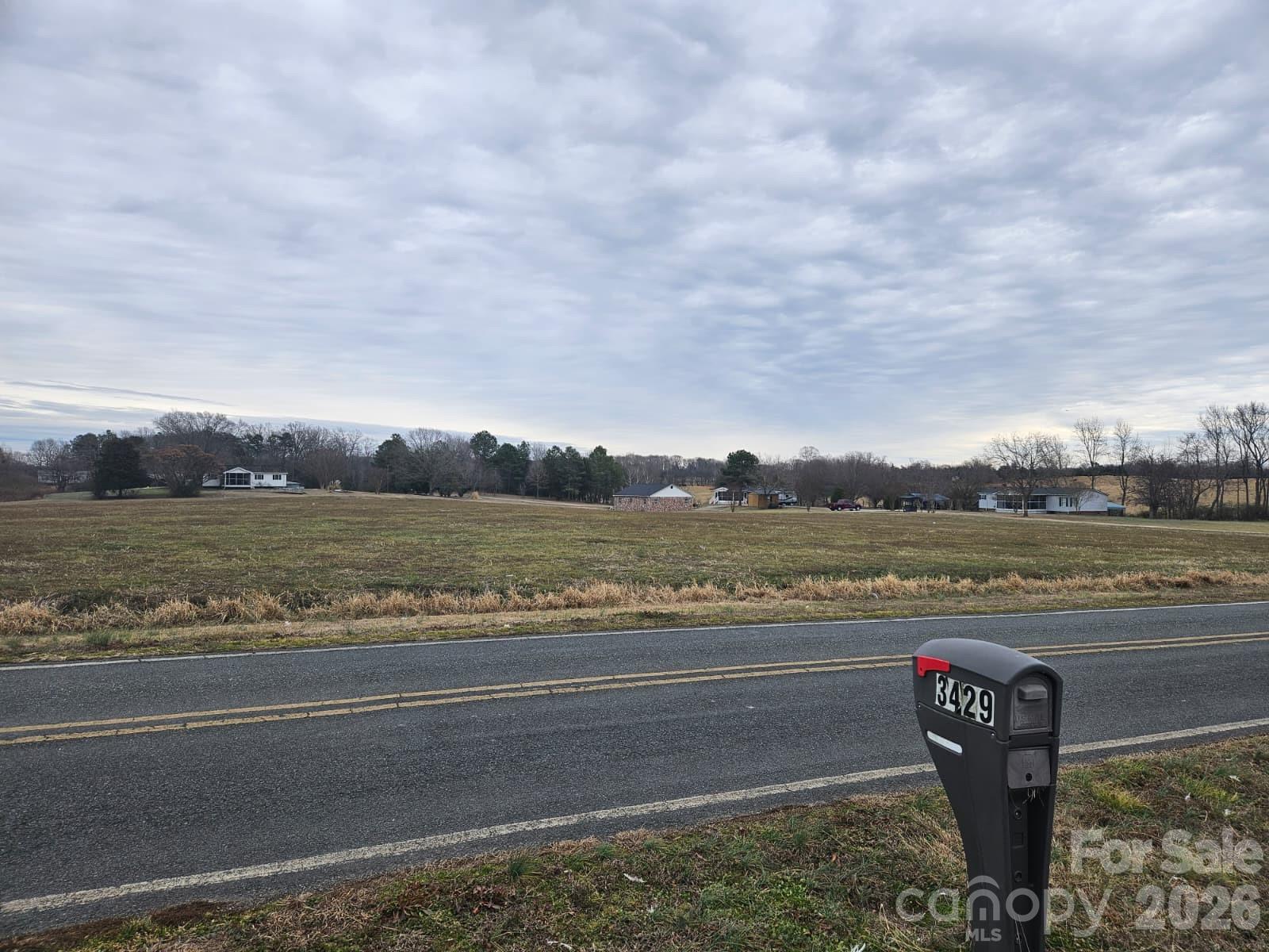 3420 Lanesboro Road Property Photo 10