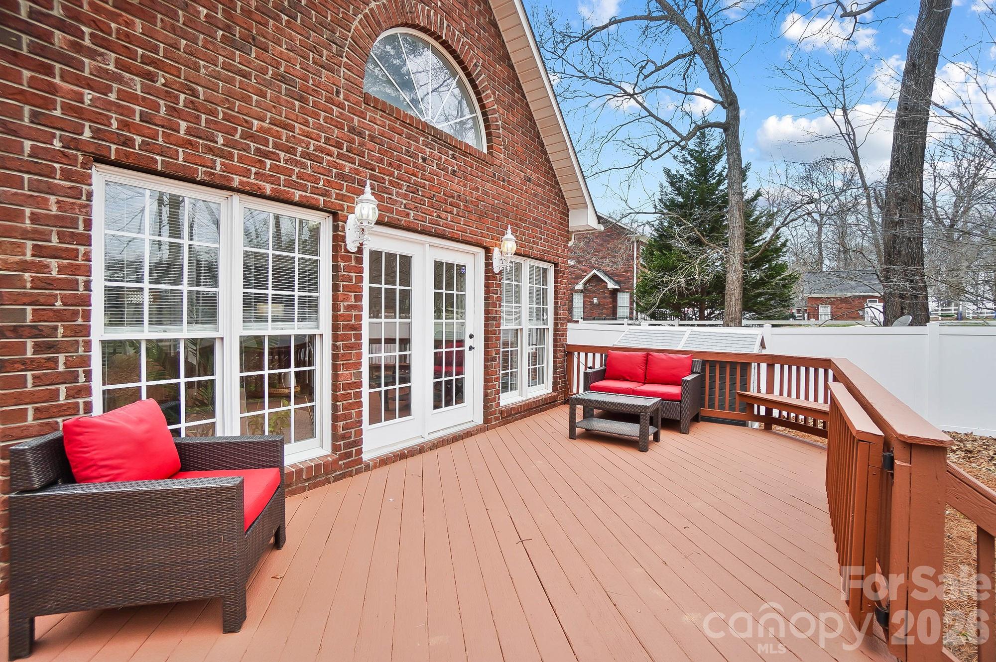 135 Water Oak Lane Property Photo 41