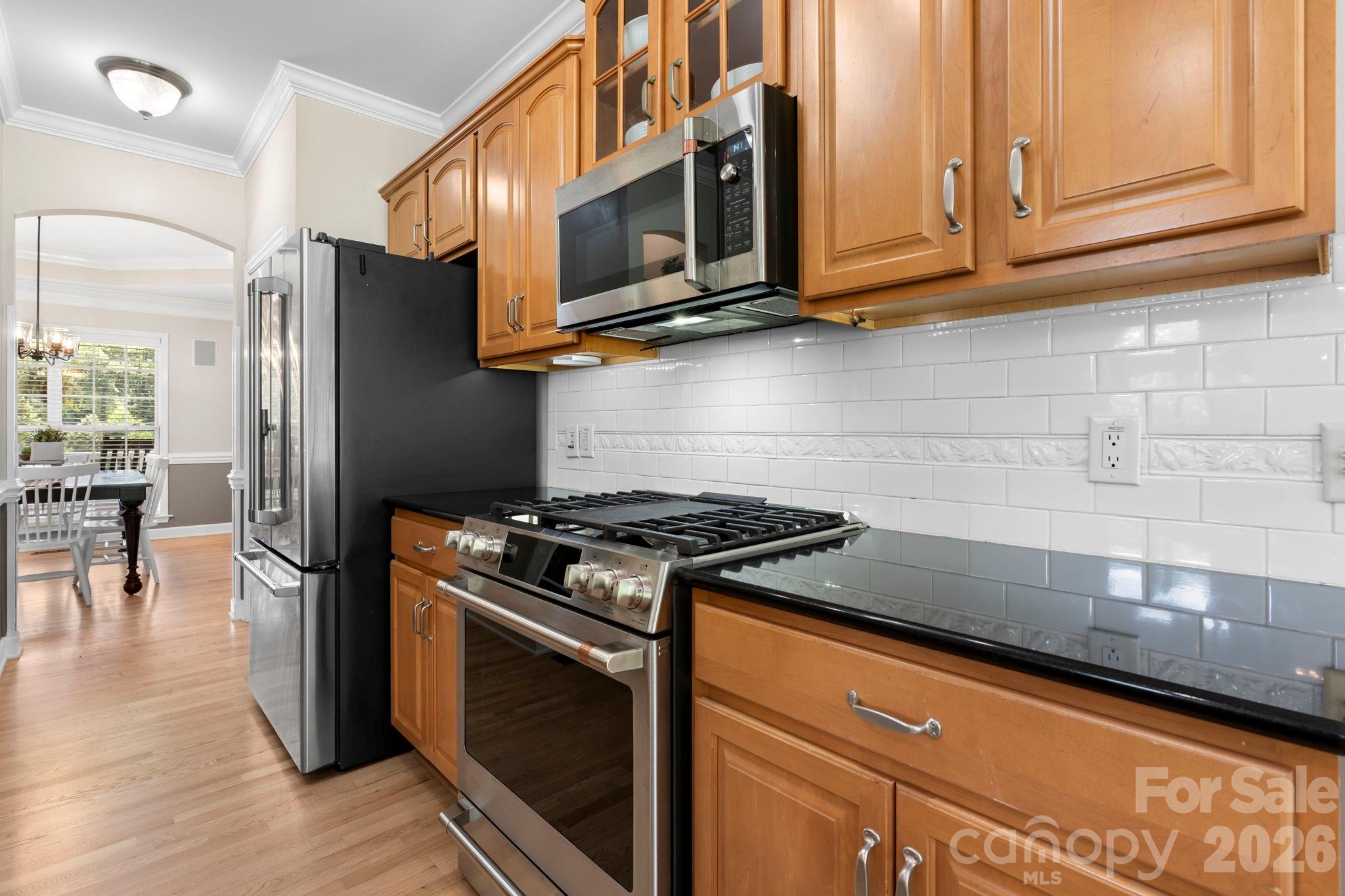 1221 Willow Creek Drive Property Photo 12