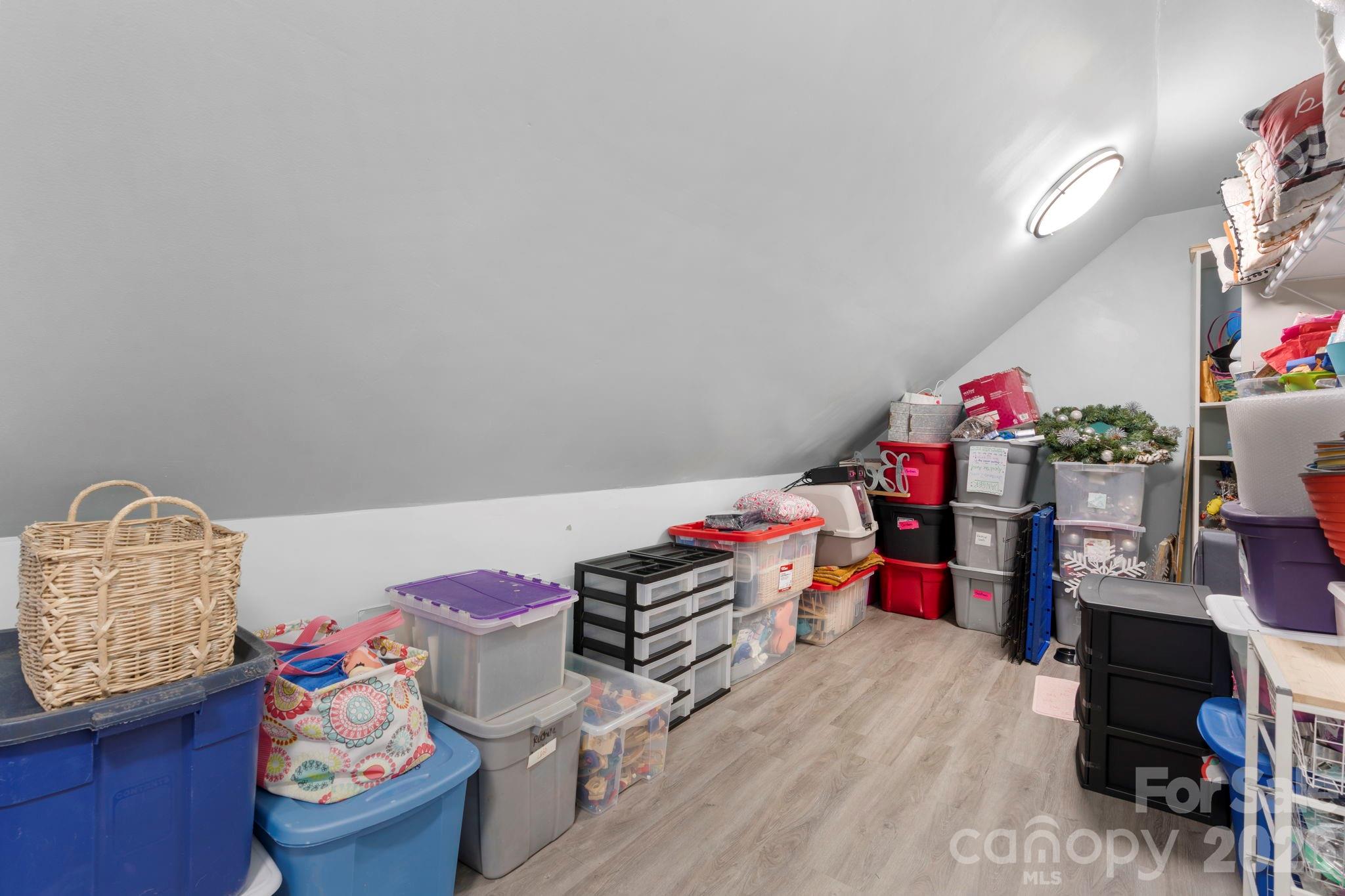 1221 Willow Creek Drive Property Photo 23