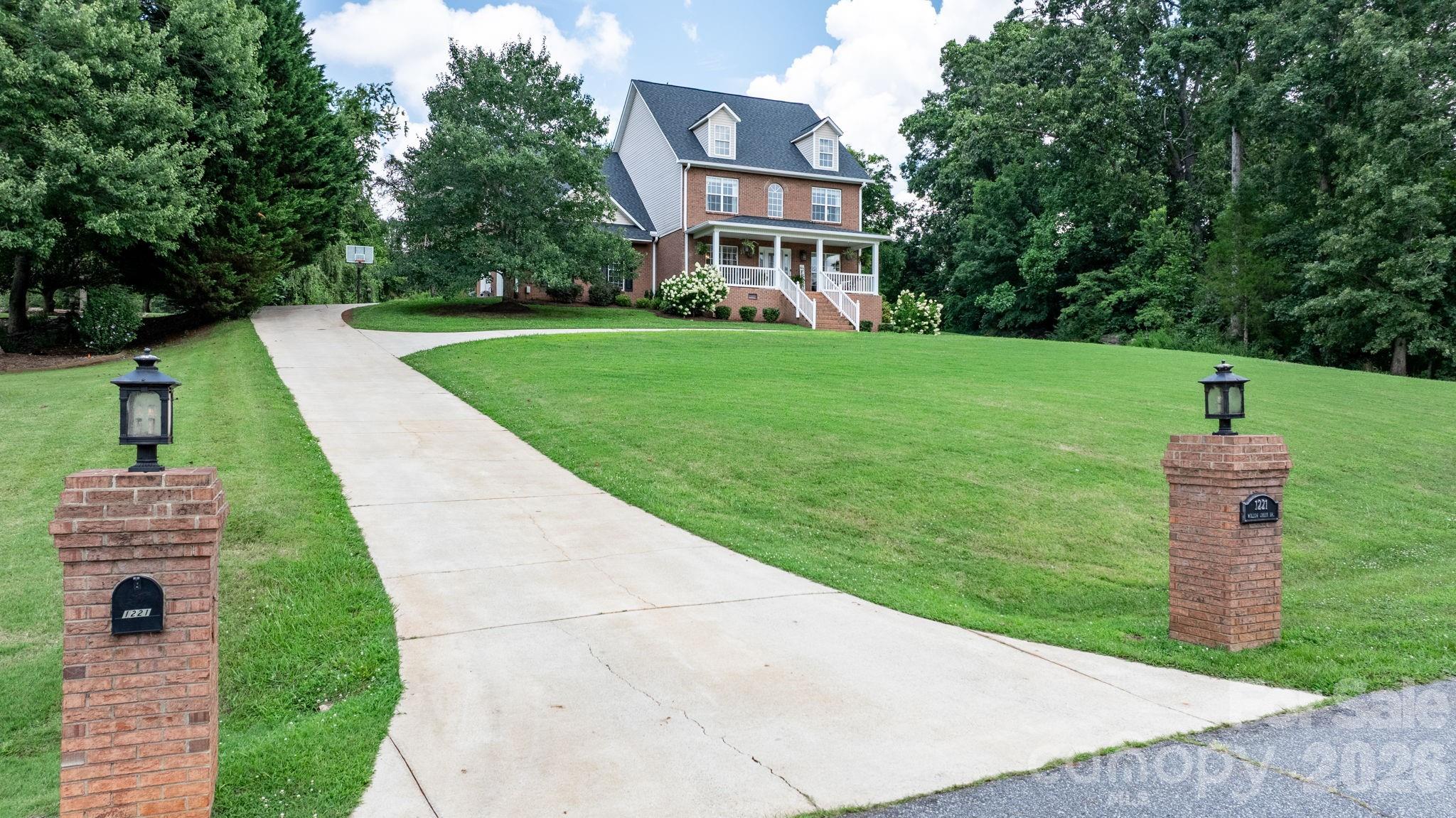 1221 Willow Creek Drive Property Photo 45