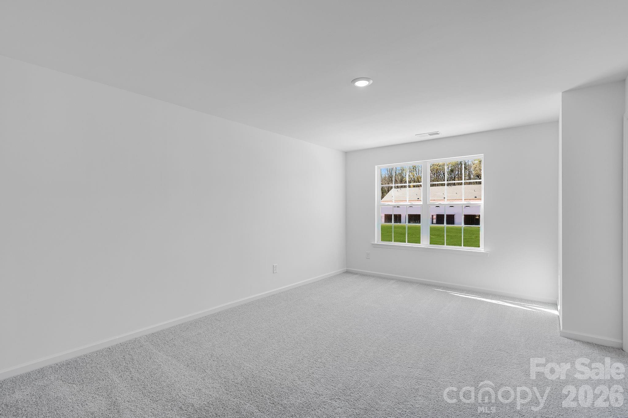 631 Sparano Loop Property Photo 4