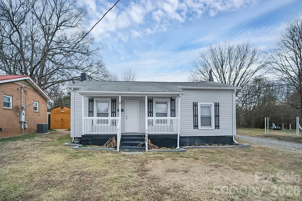 301 Jc Dellinger Road Property Photo 3