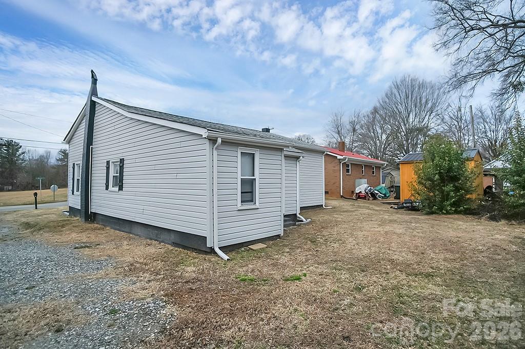 301 Jc Dellinger Road Property Photo 6