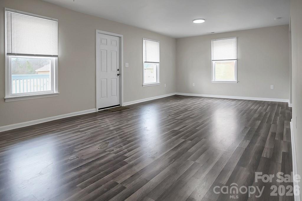 301 Jc Dellinger Road Property Photo 8