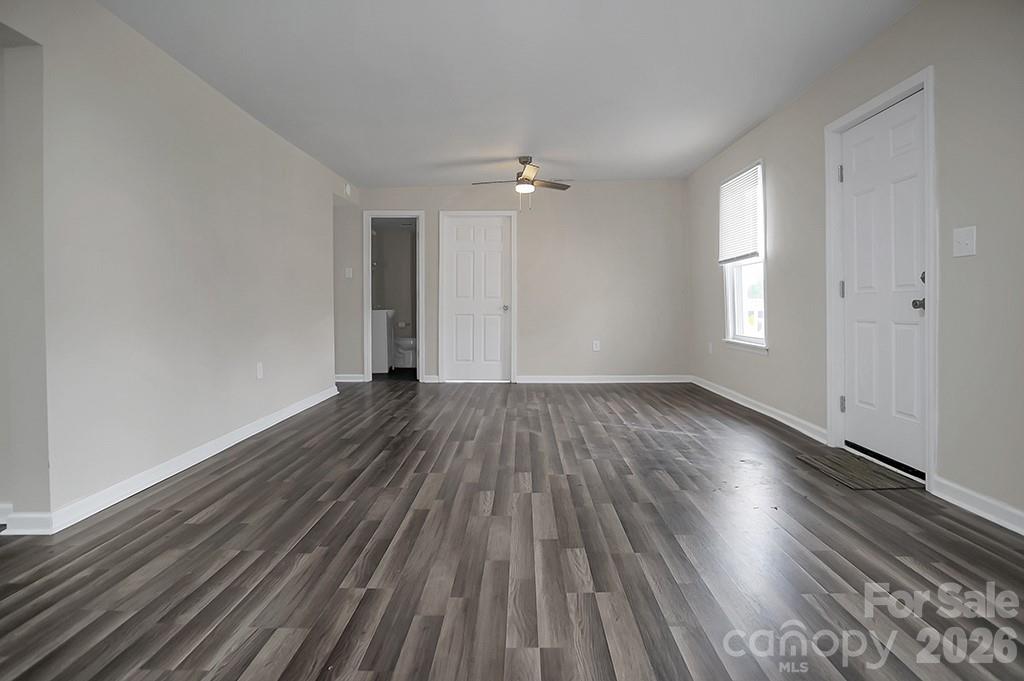 301 Jc Dellinger Road Property Photo 9