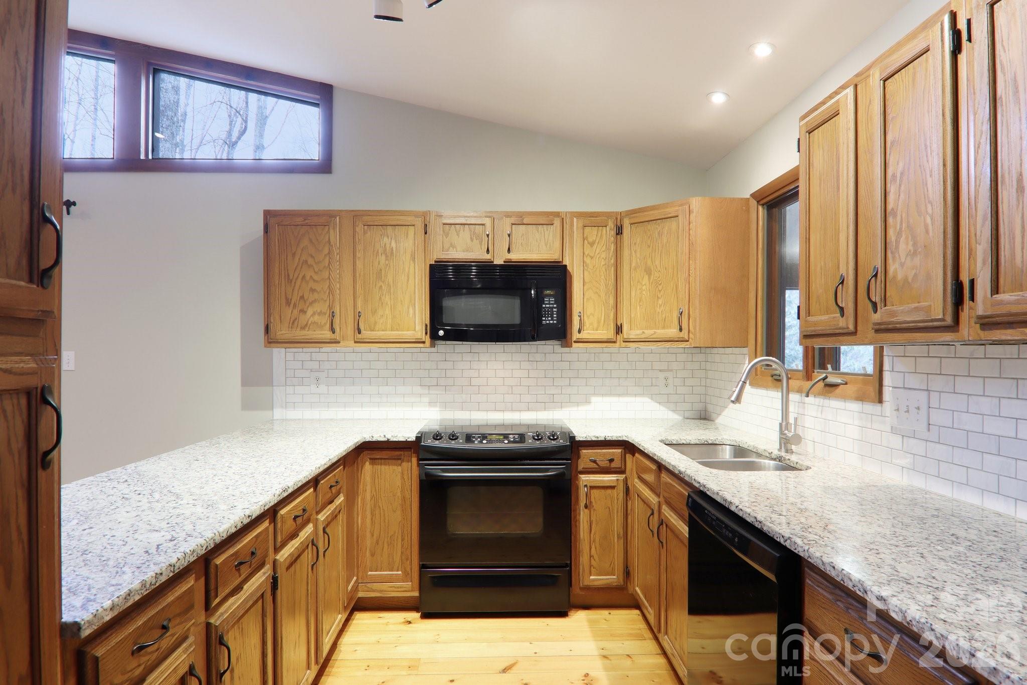 71 N Setsi Lane Property Photo 12
