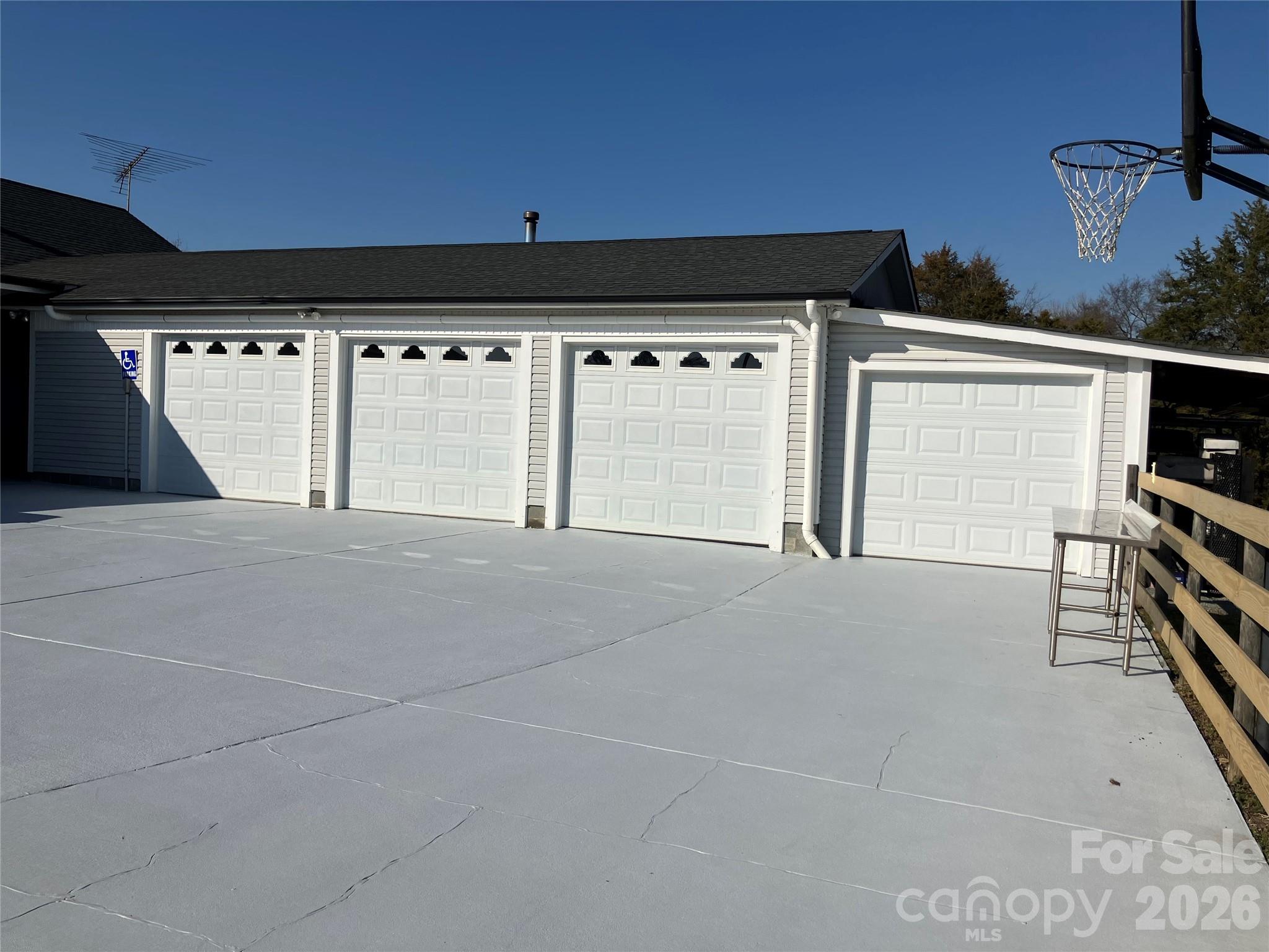 13215 Pine Bluff Road Property Photo 9