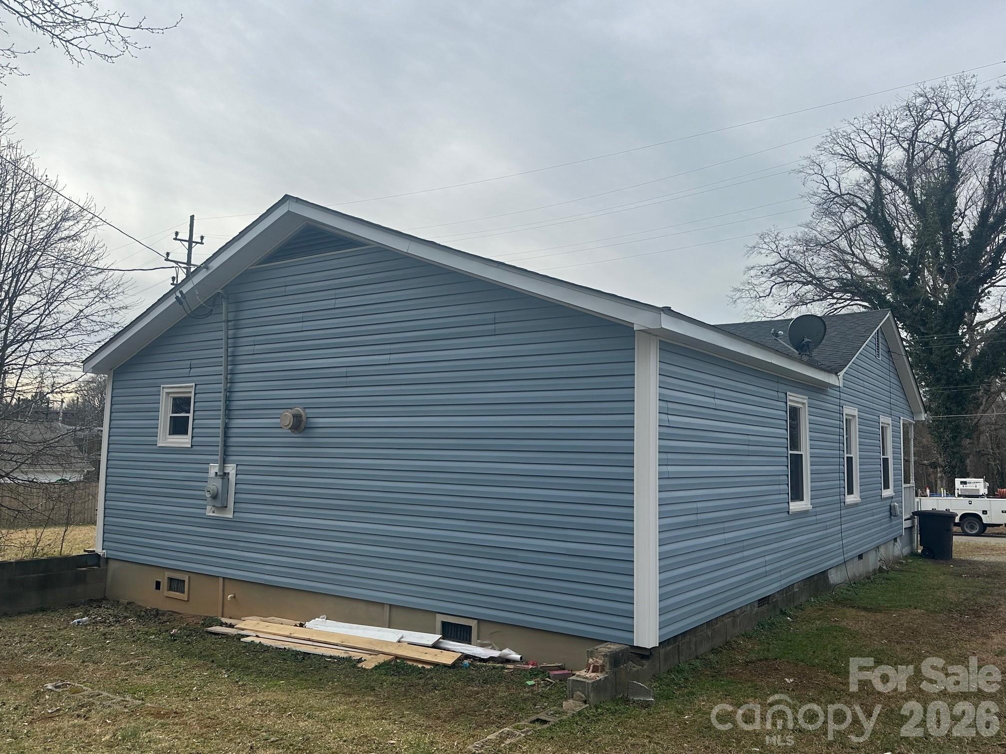 1323 7th Street Property Photo 2
