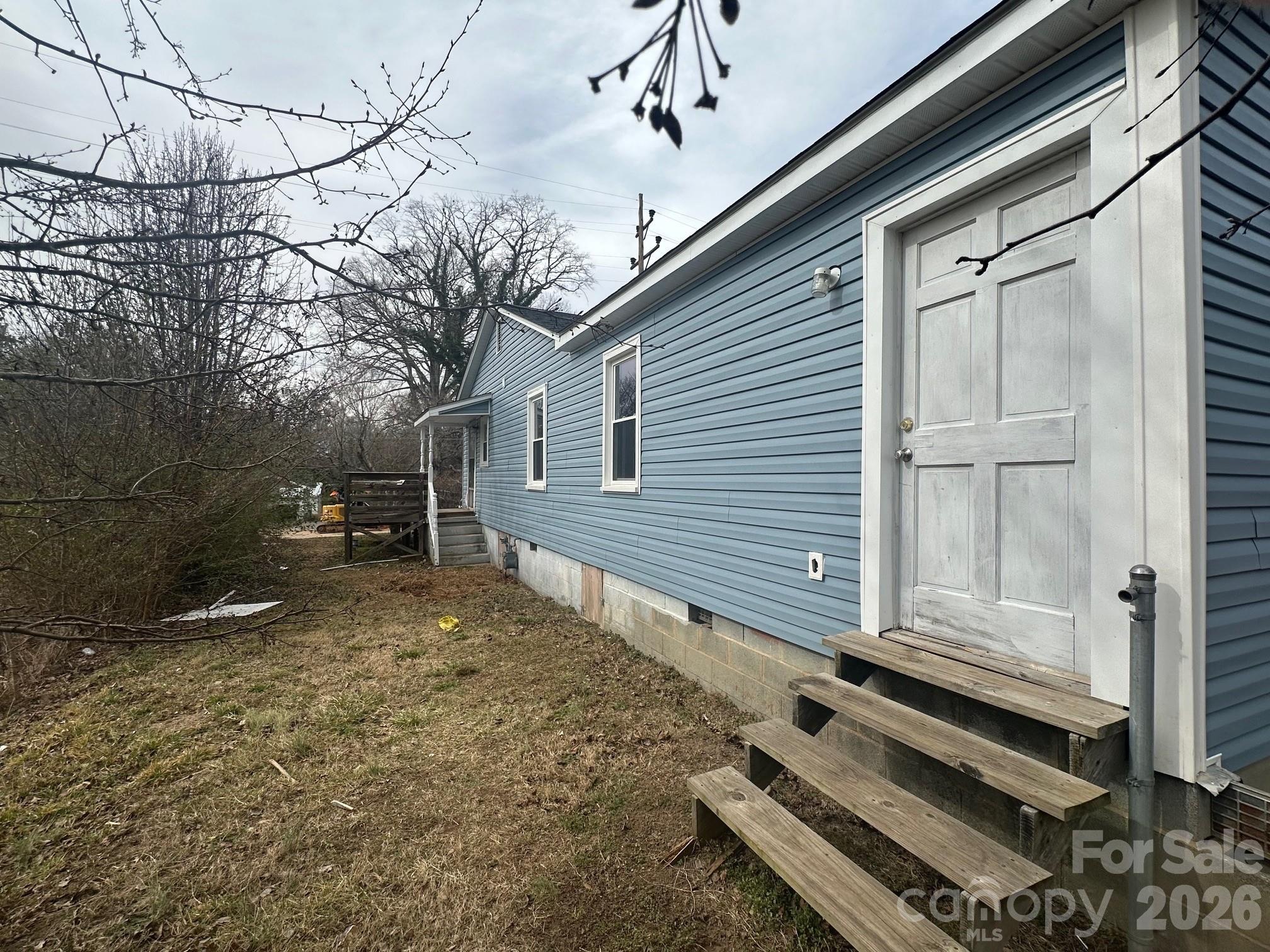 1323 7th Street Property Photo 3