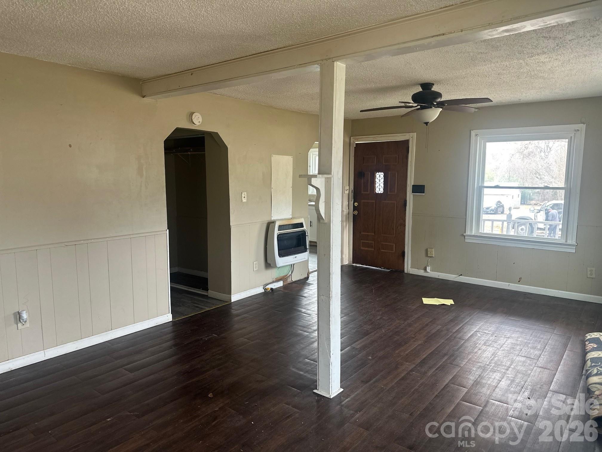 1323 7th Street Property Photo 4