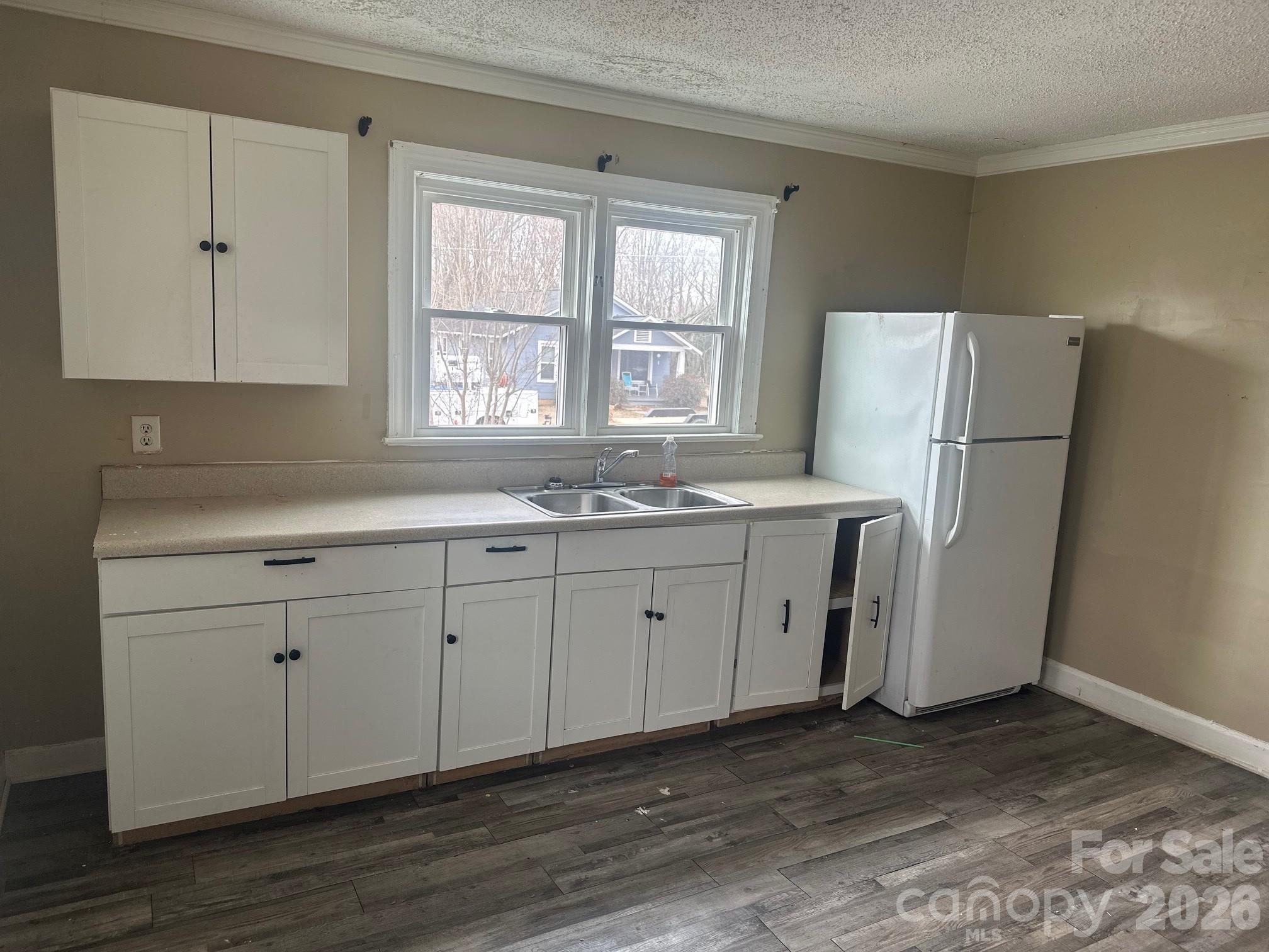 1323 7th Street Property Photo 5