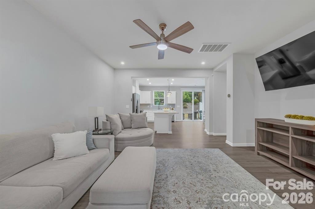 11310 Bartrams Way Property Photo 8