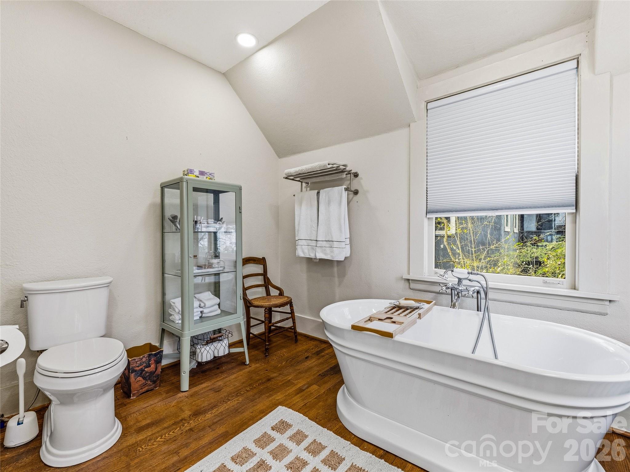 4 Duke Street Property Photo 25