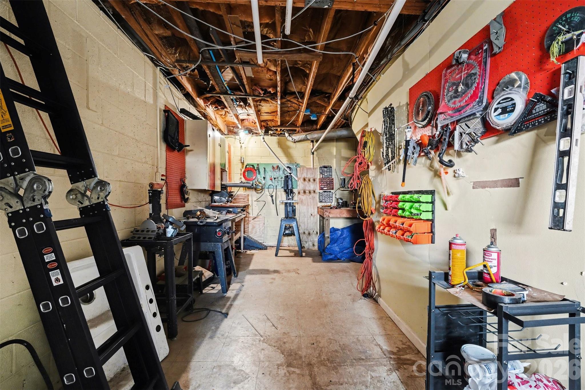 5475 Pine Ridge Drive Property Photo 18