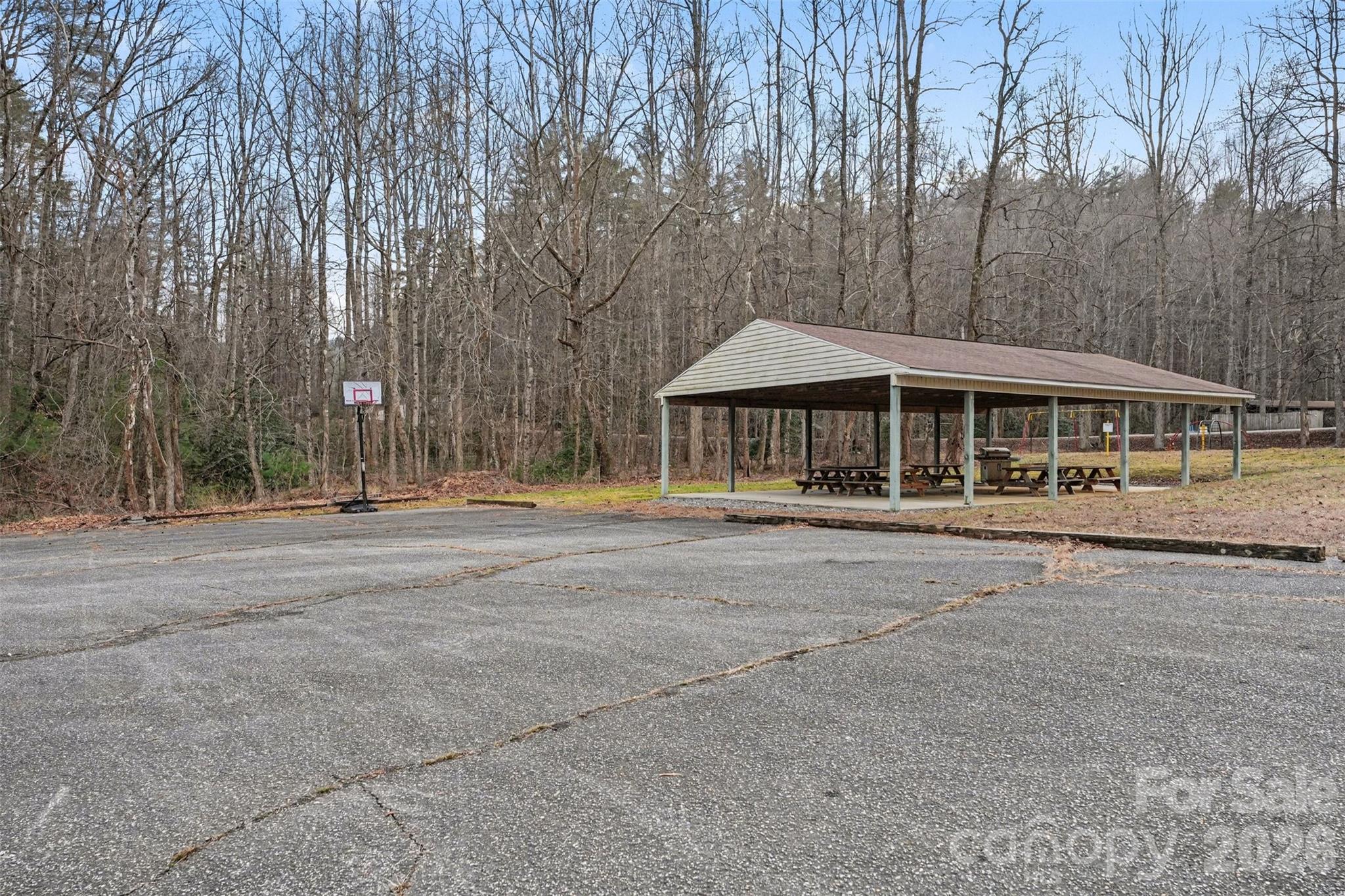 5475 Pine Ridge Drive Property Photo 27