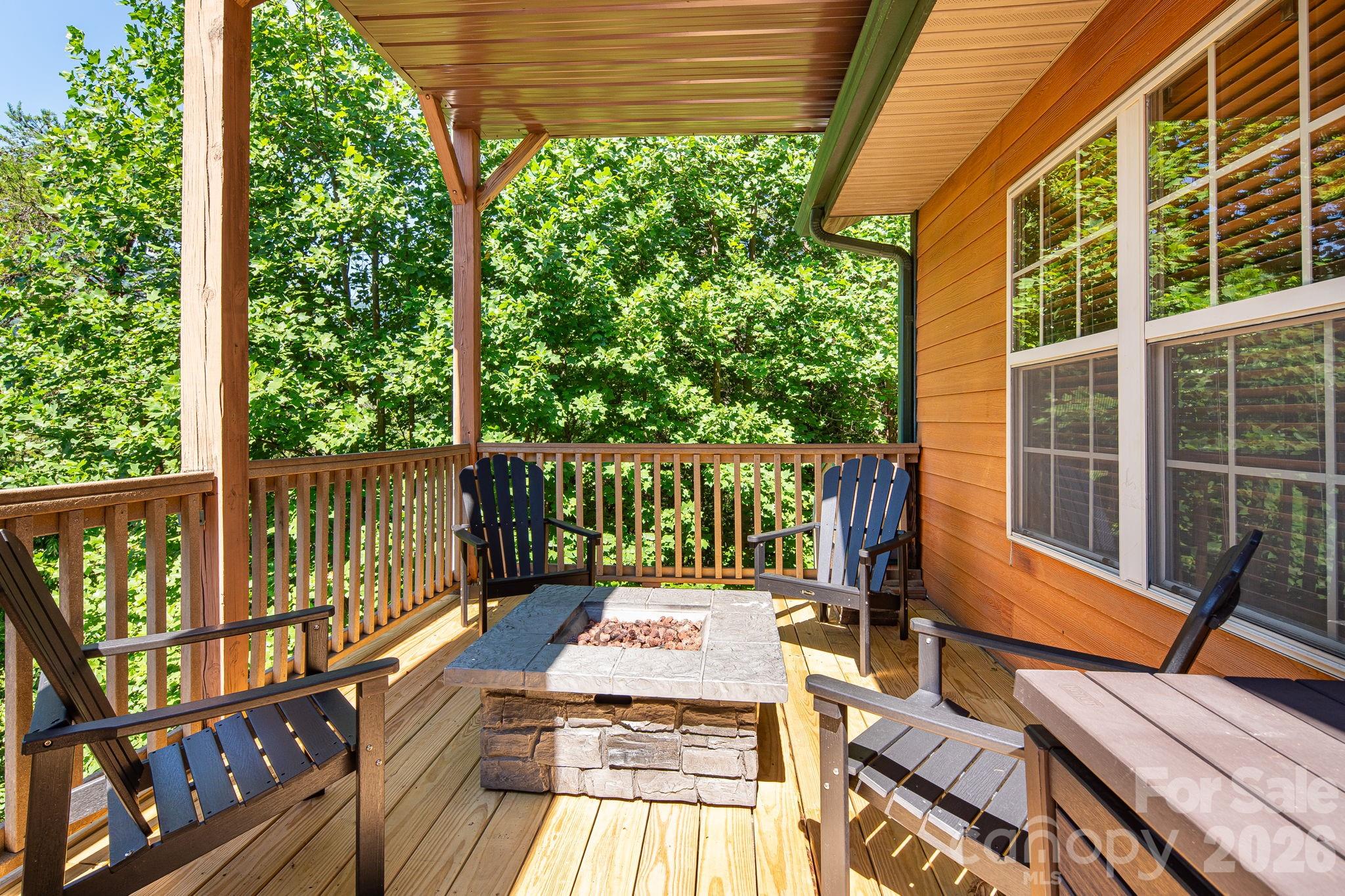 189 Cameron Lane Property Photo 32