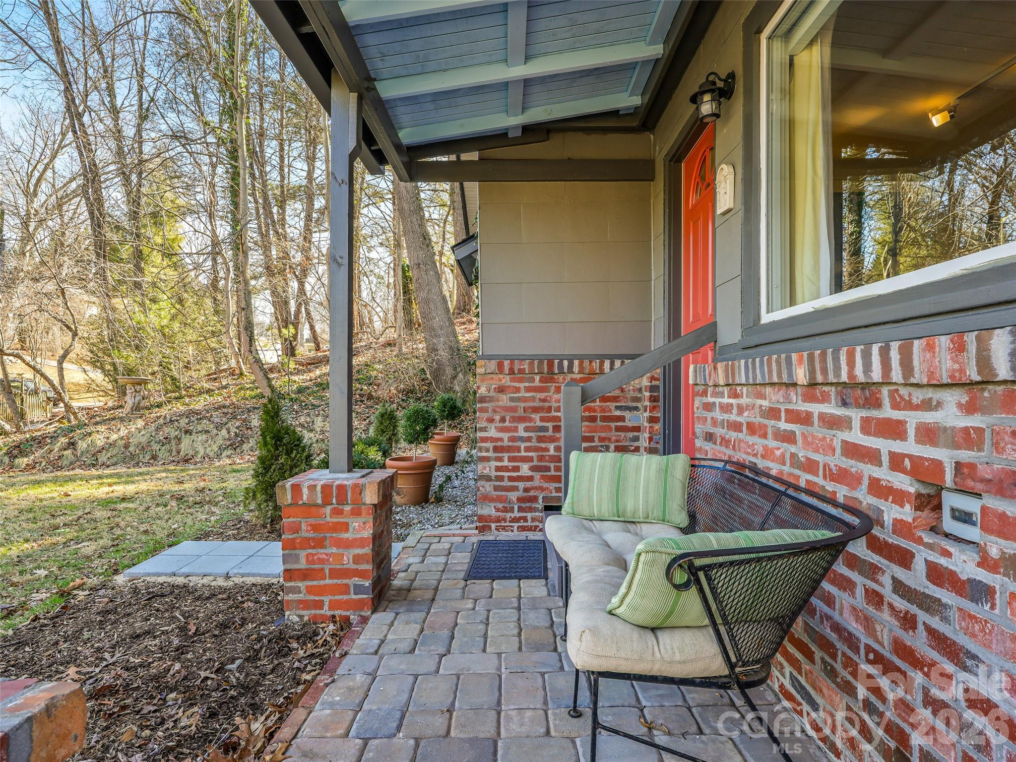 45 Shady Oak Drive Property Photo 2