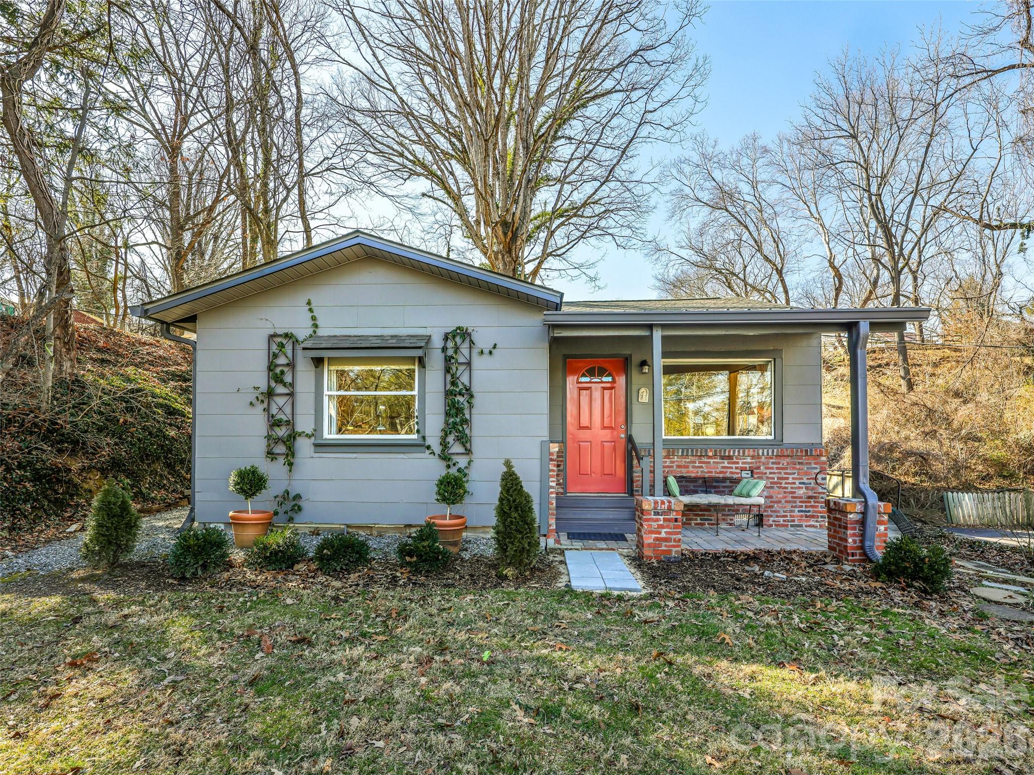 45 Shady Oak Drive Property Photo 3