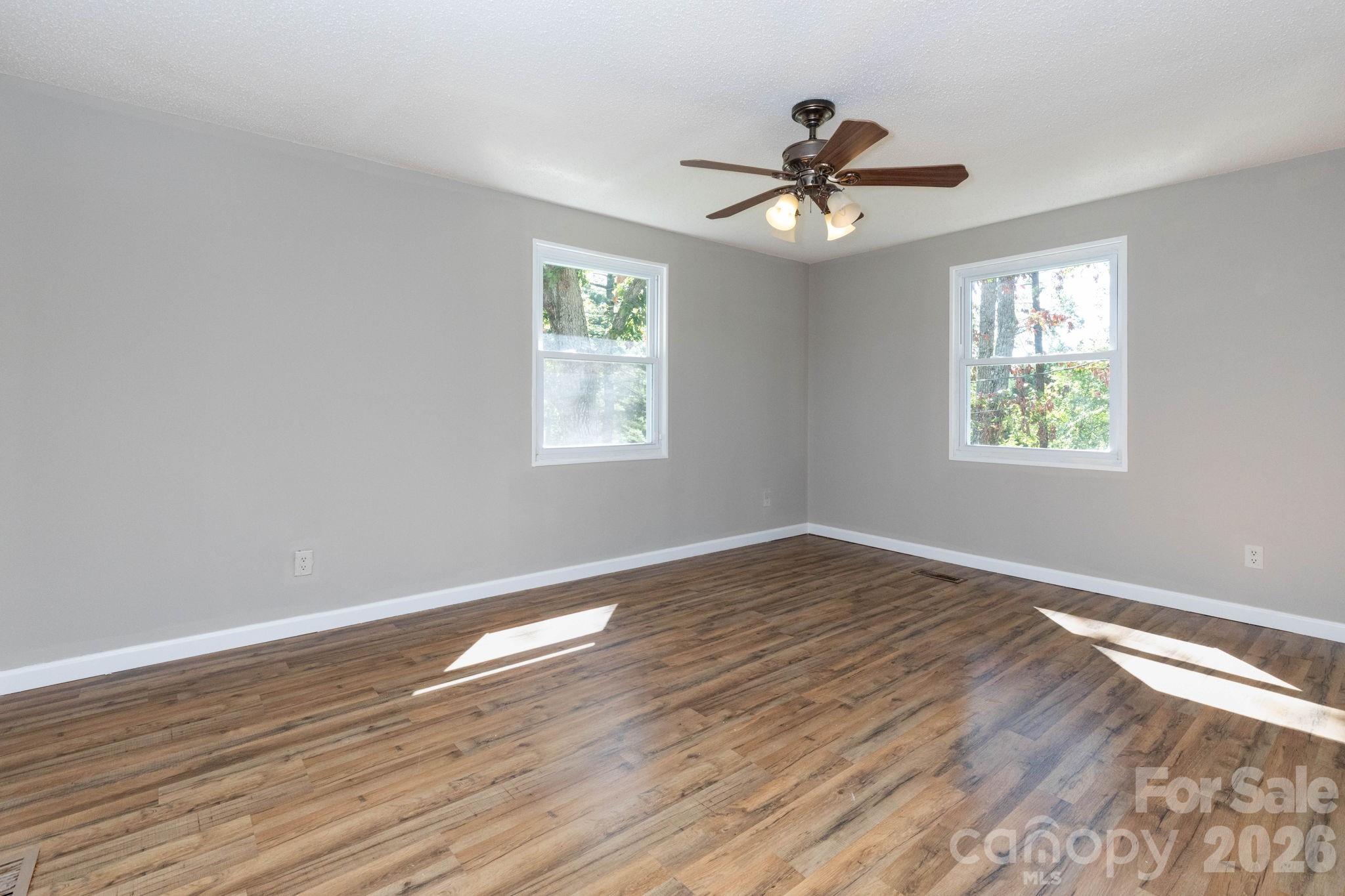 38 Mountainberry Lane Property Photo 13