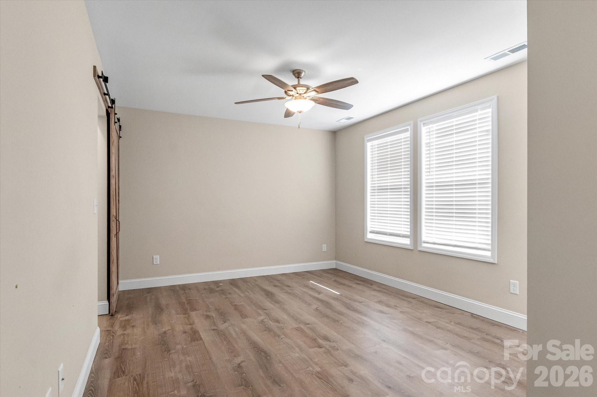 127 Hawthorne Drive Property Photo 18