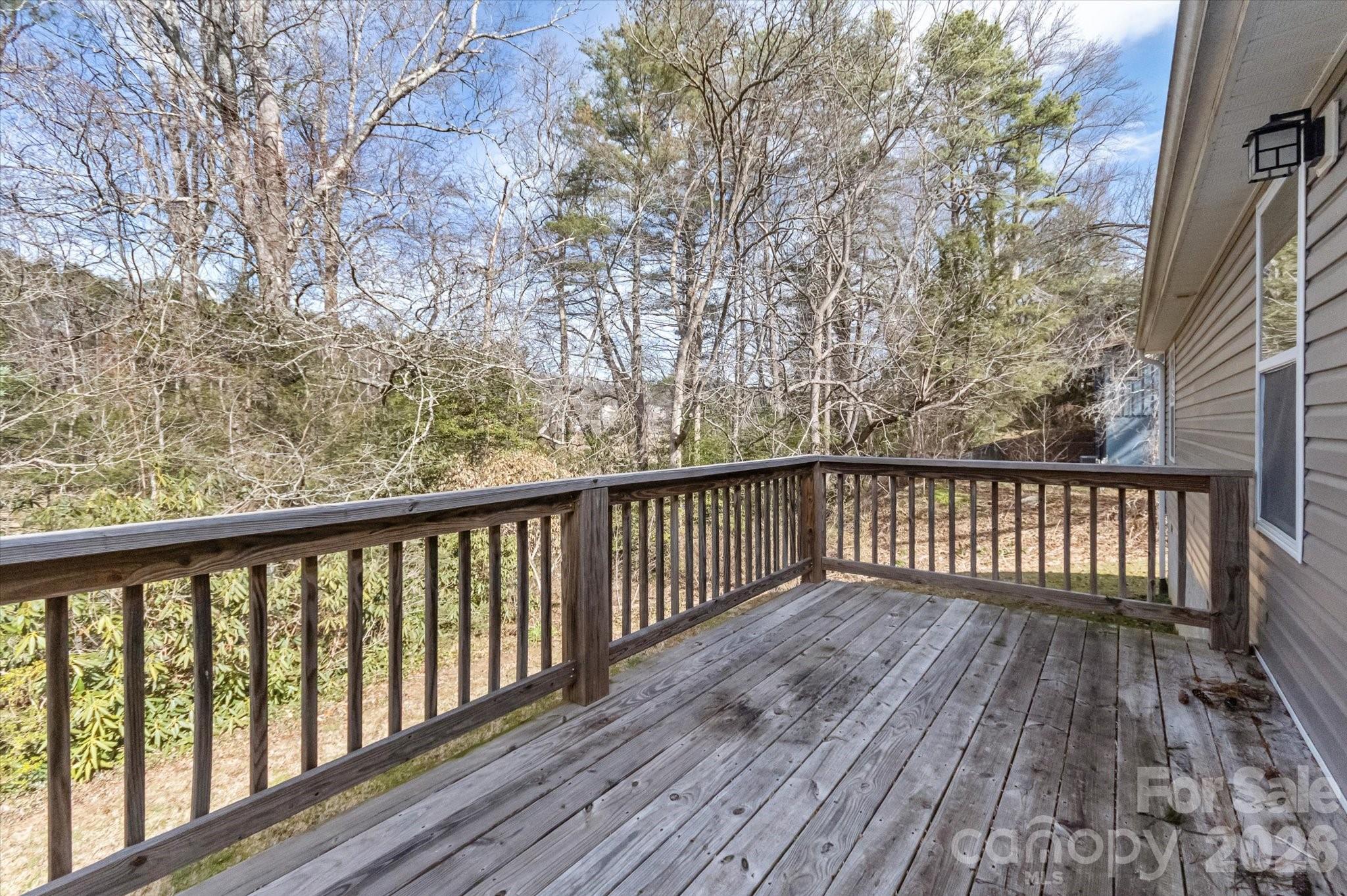 127 Hawthorne Drive Property Photo 24