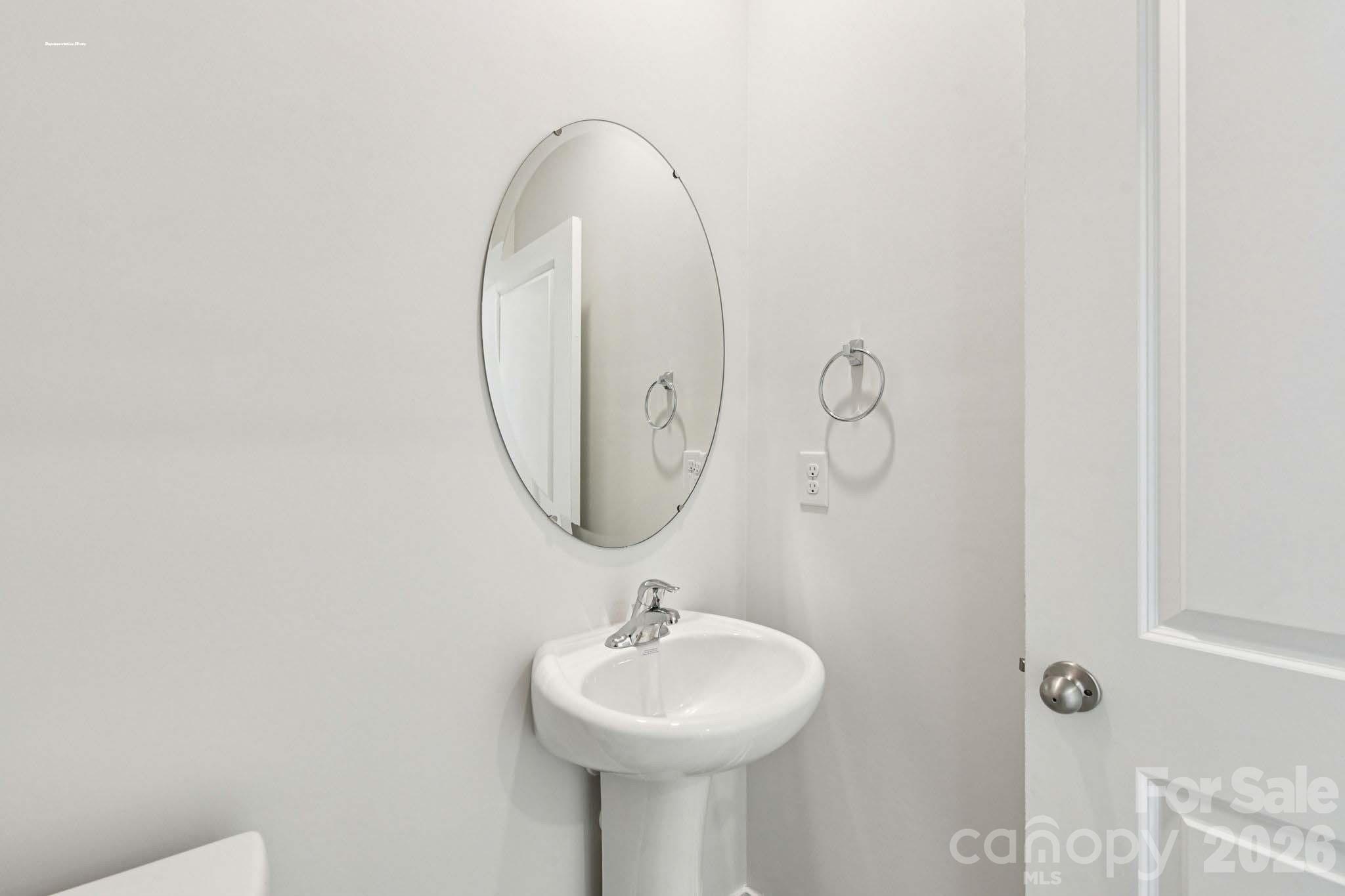 618 Dazzle Loop Property Photo 10