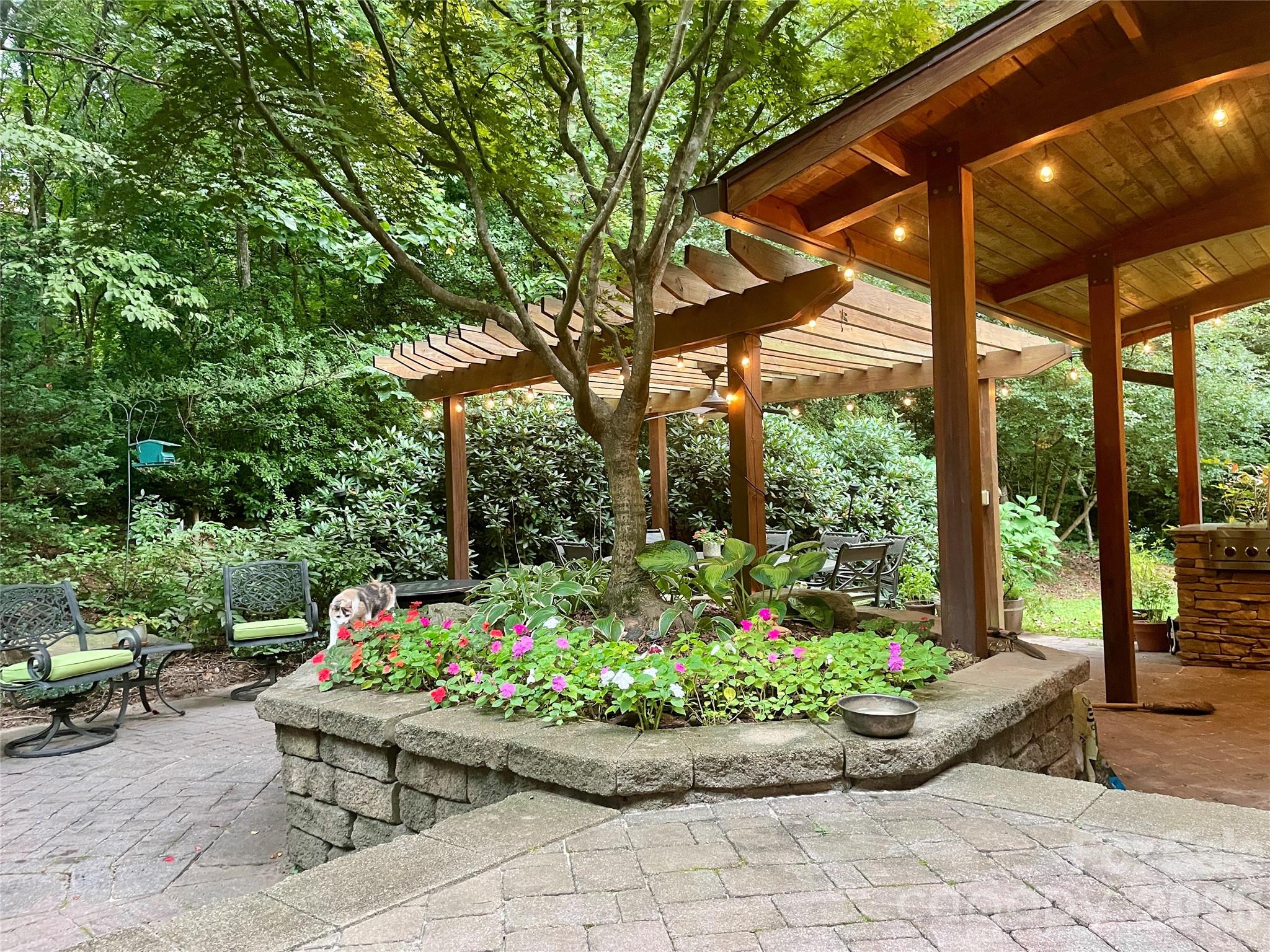 112 Parkland Street Property Photo 27