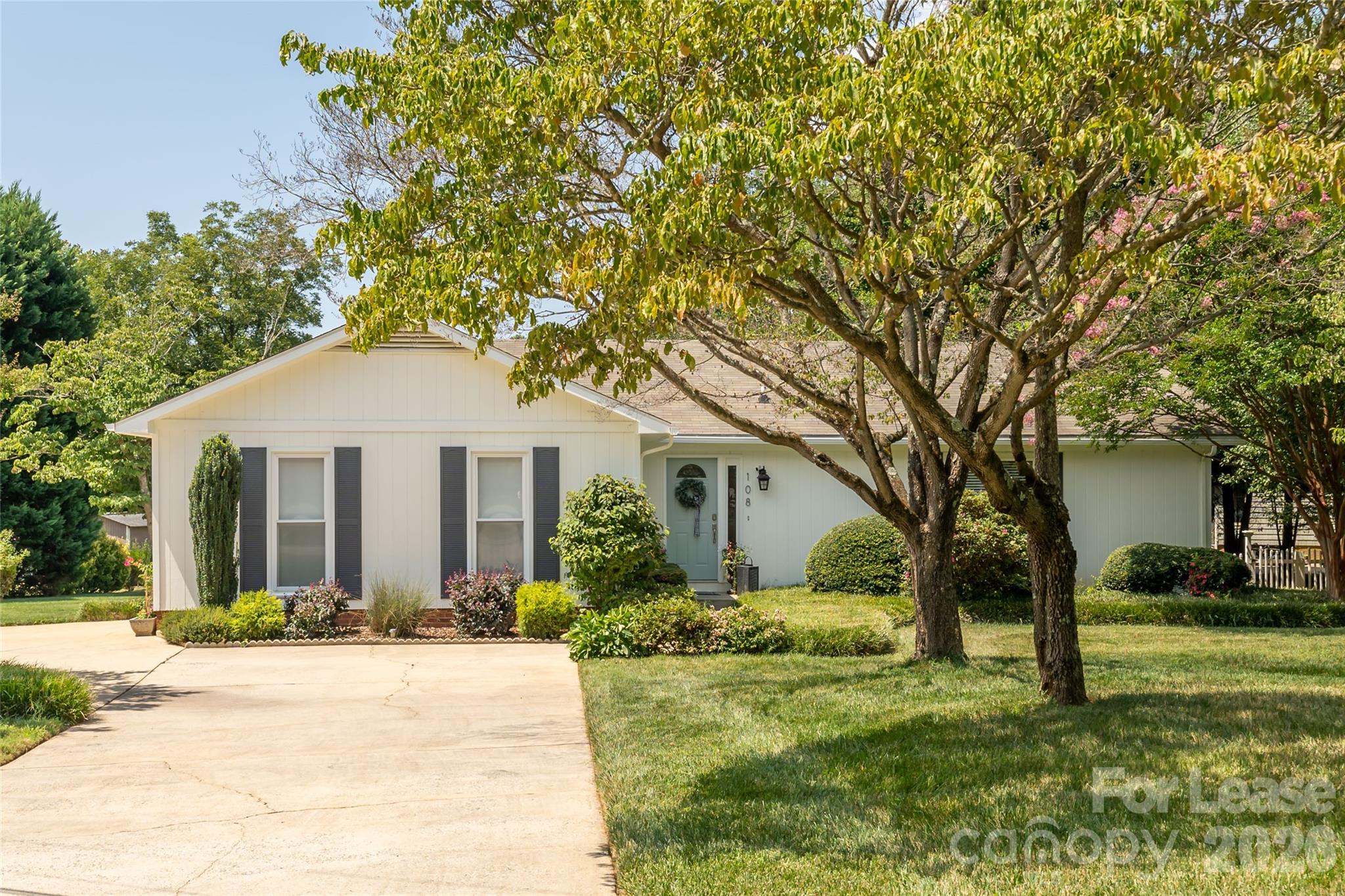 108 Surfside Lane Property Photo 2