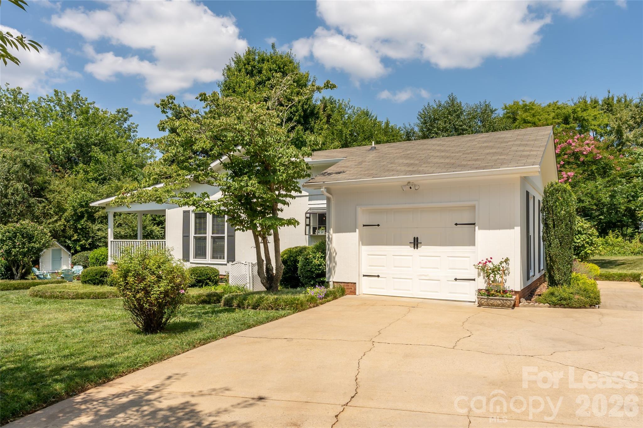 108 Surfside Lane Property Photo 3