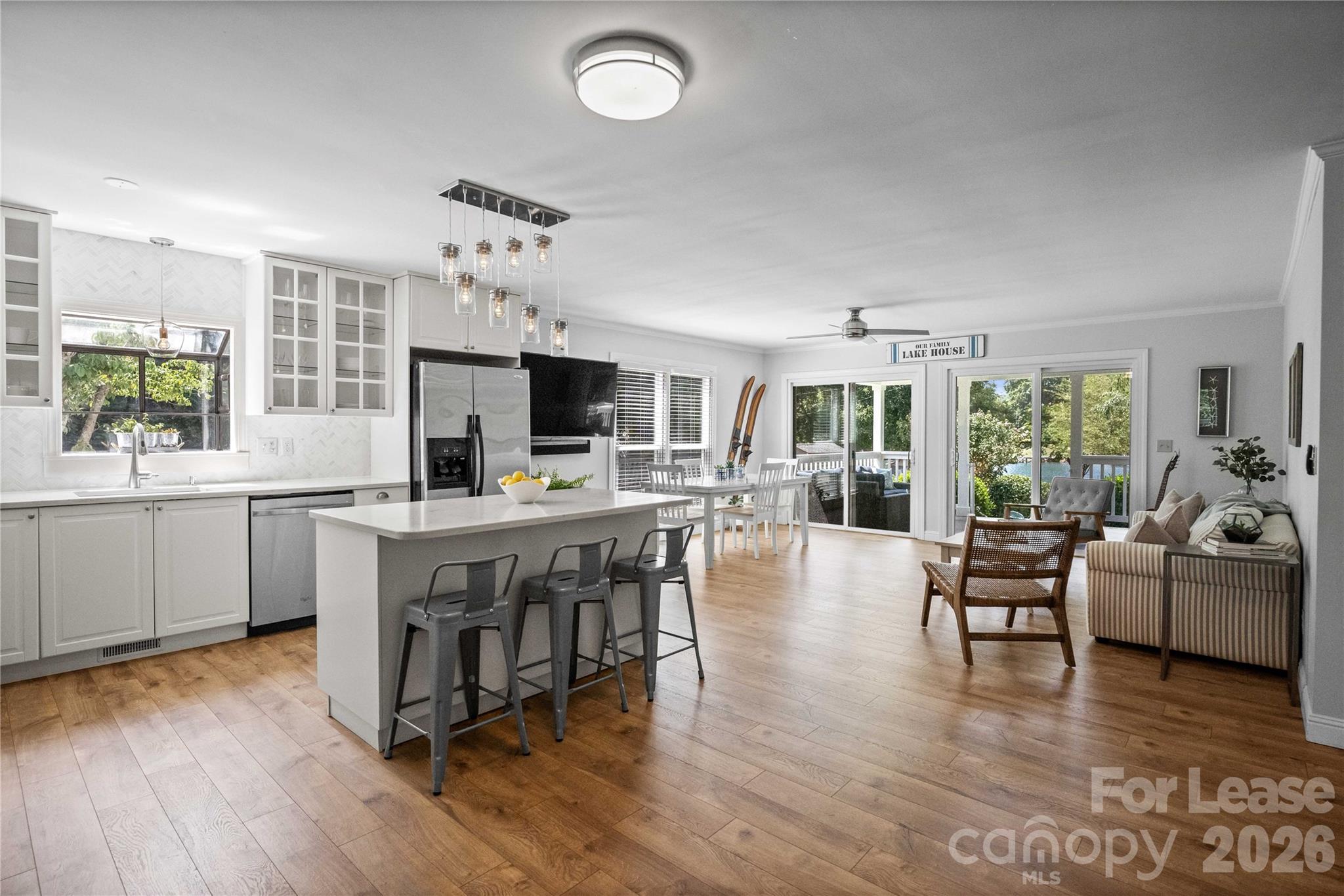 108 Surfside Lane Property Photo 7
