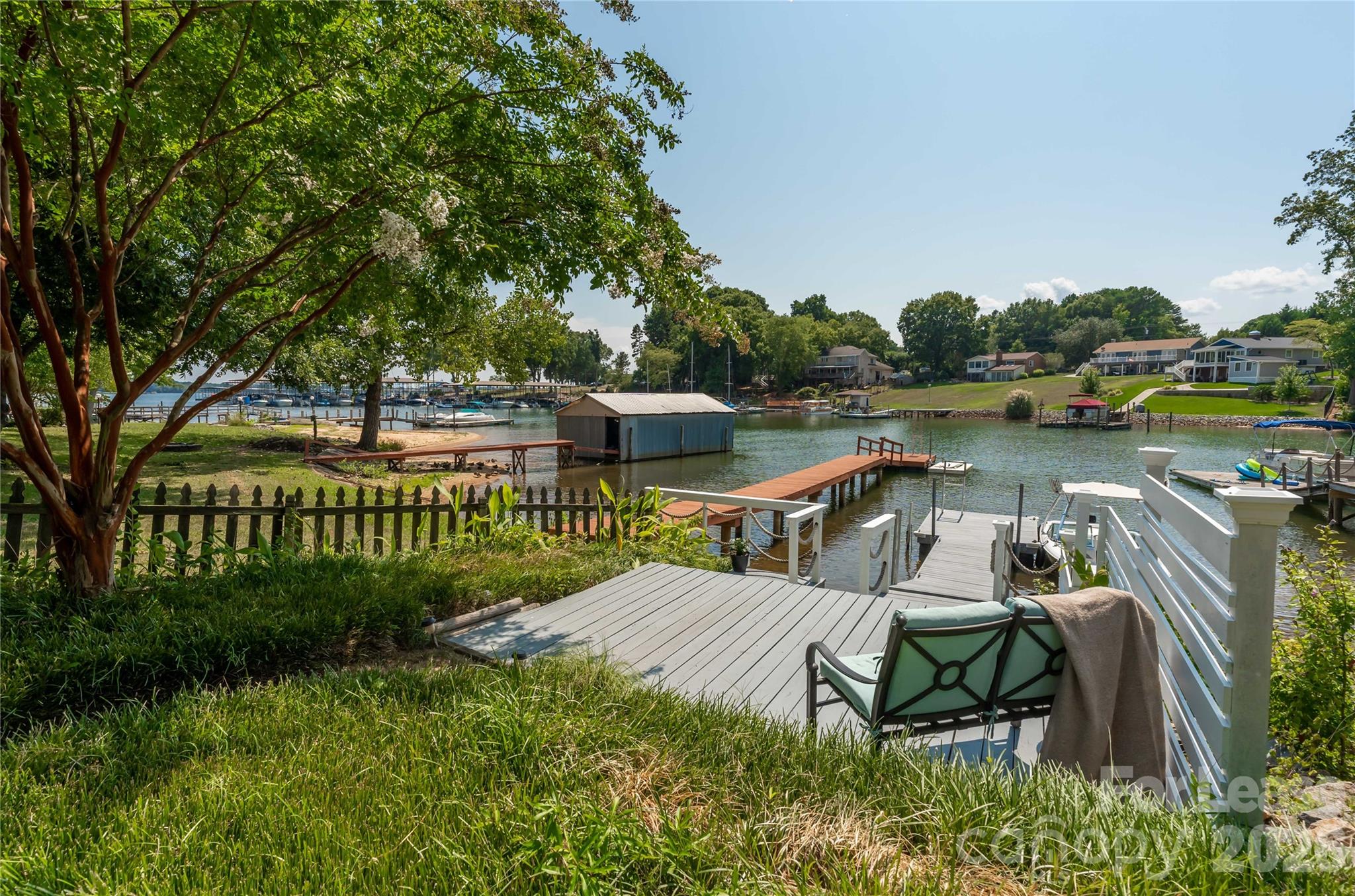108 Surfside Lane Property Photo 30