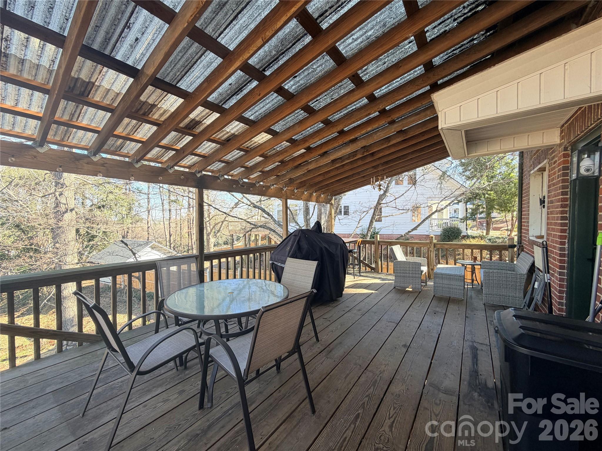 313 E Martin Street Property Photo 4