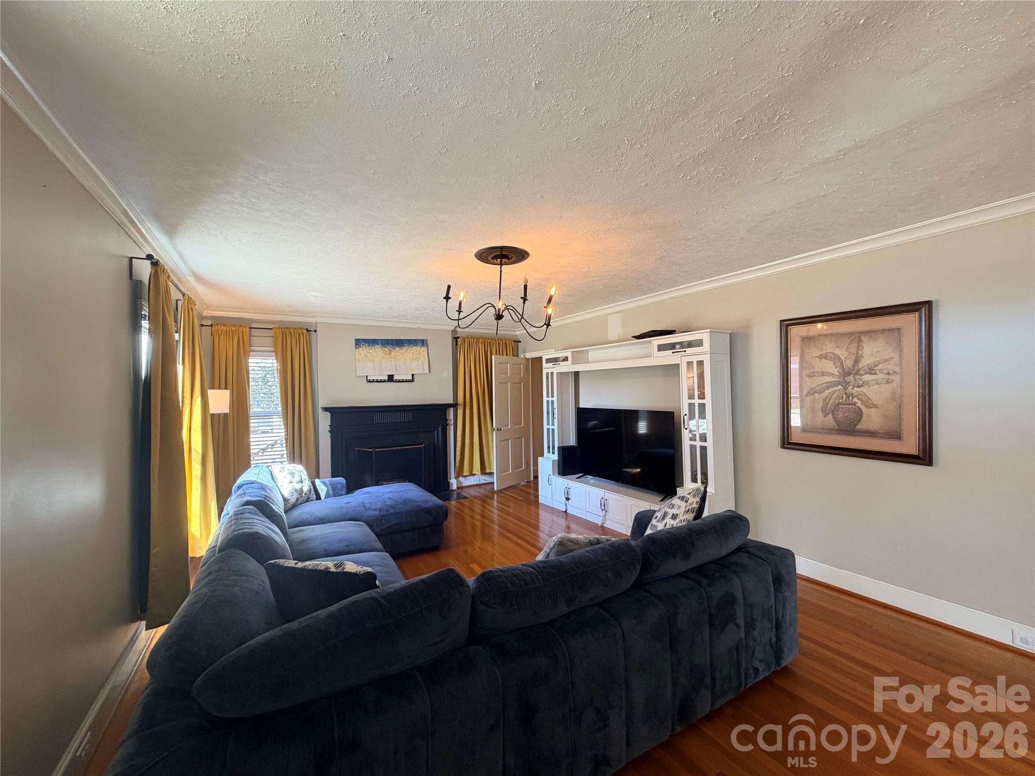313 E Martin Street Property Photo 10