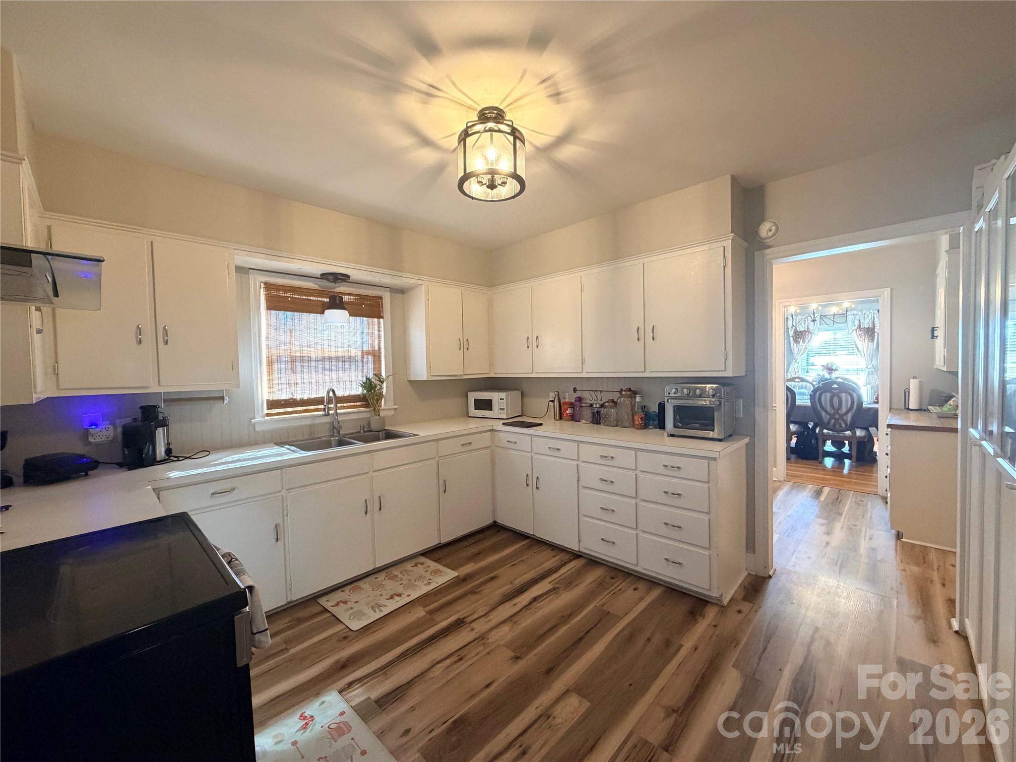 313 E Martin Street Property Photo 15