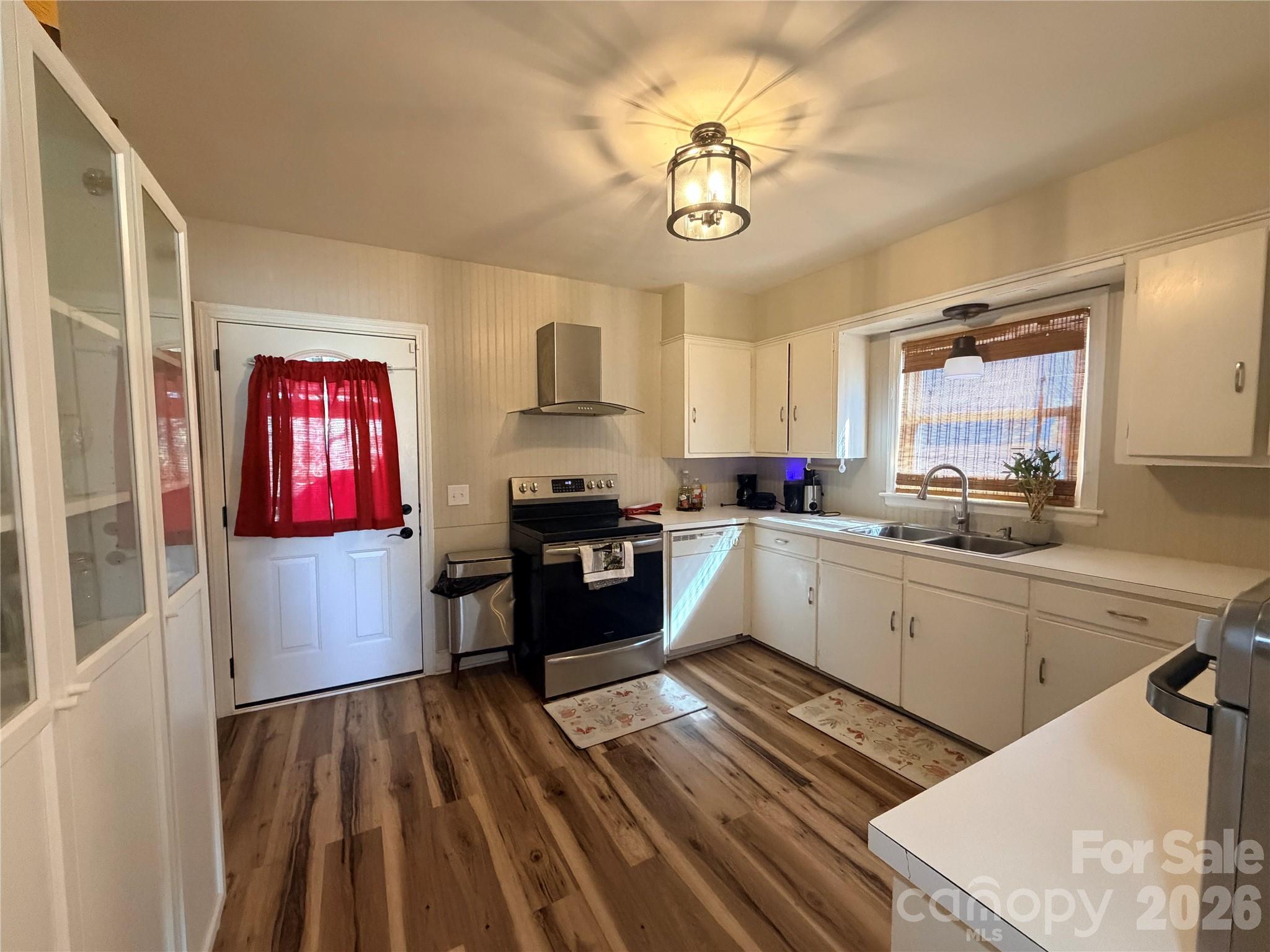 313 E Martin Street Property Photo 16