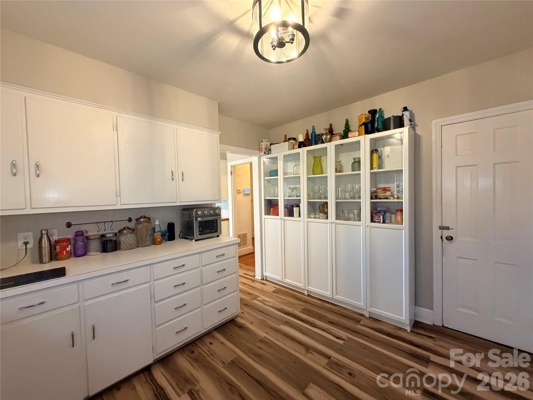 313 E Martin Street Property Photo 17